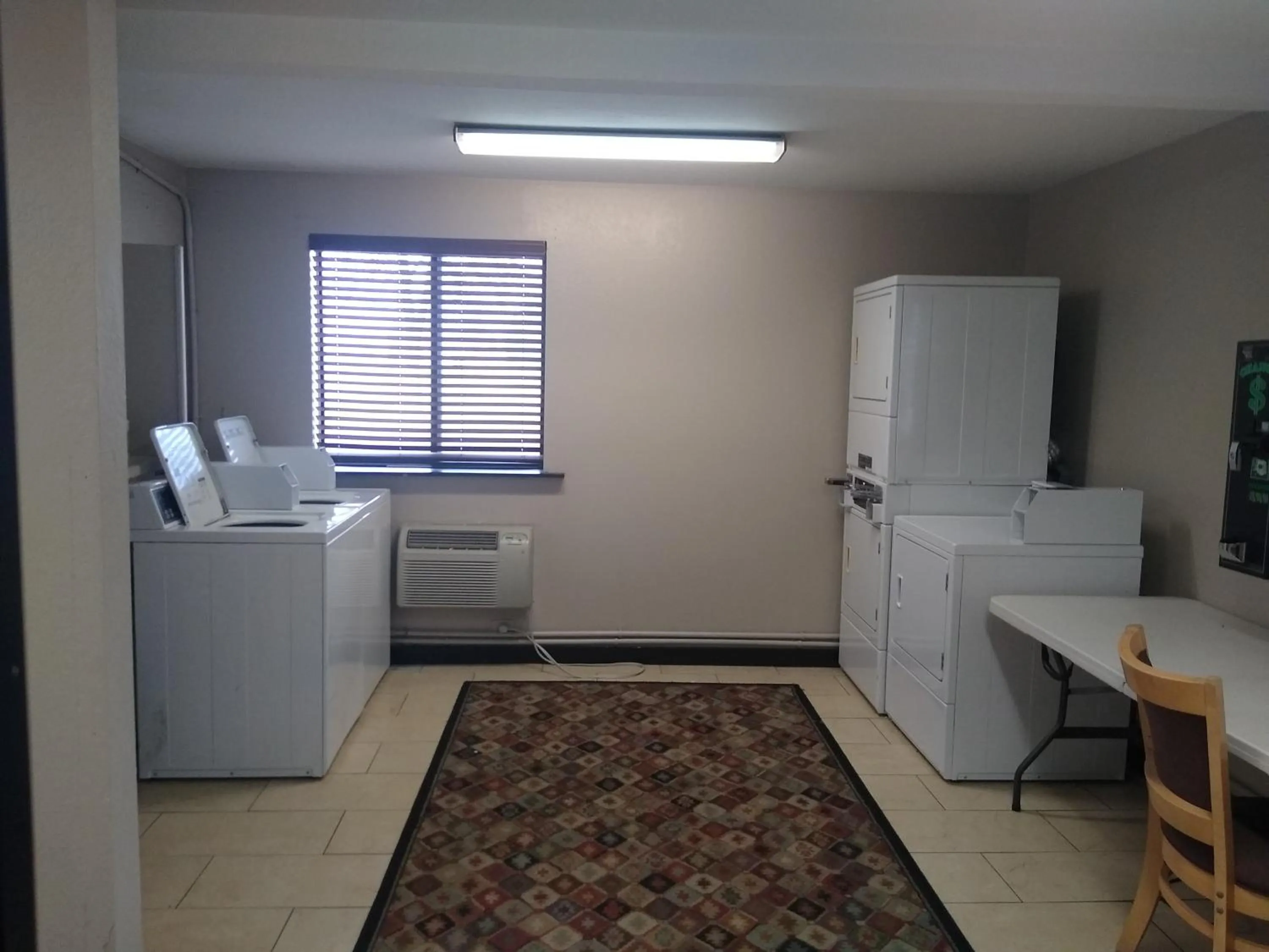 laundry in Super 8 by Wyndham Billings