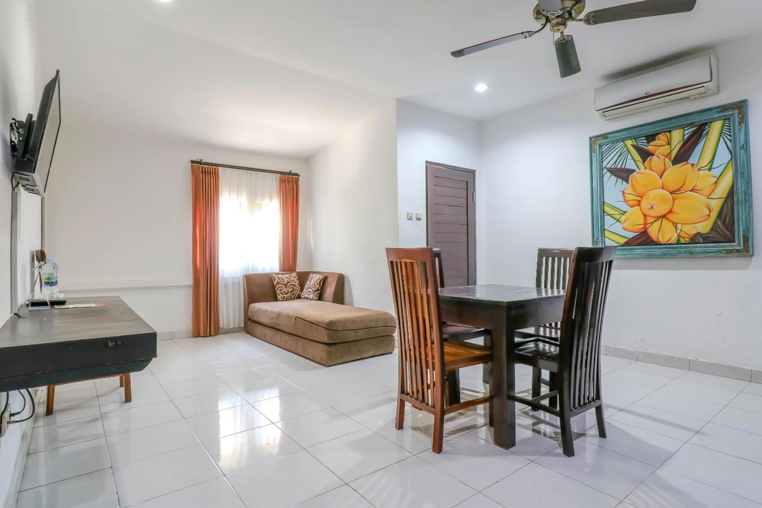 Area and facilities in Capital O 1666 Grand Pudjawan Hotel Near Kuta Beach