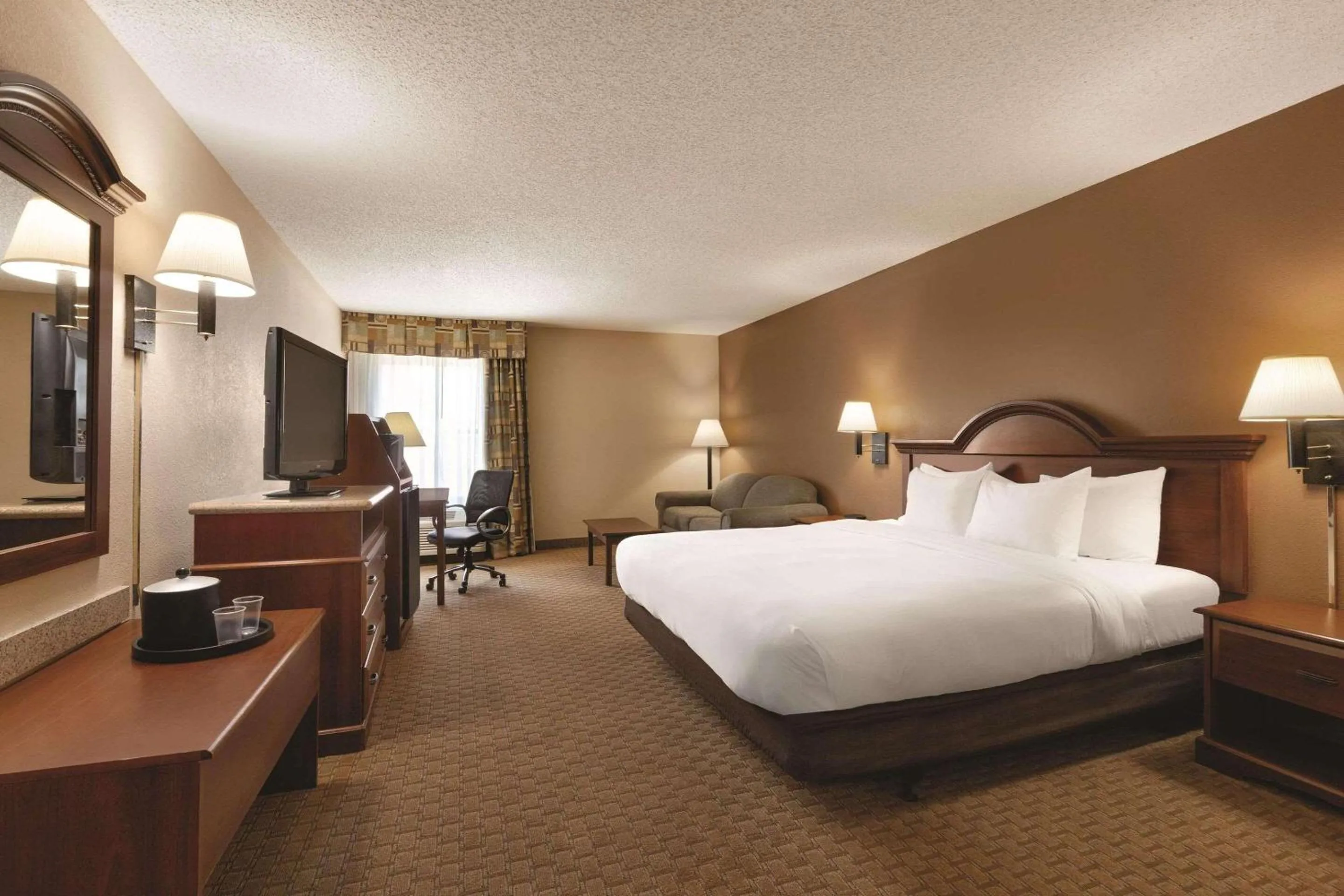 Bedroom, Bed in Country Inn & Suites by Radisson, Portland, TX