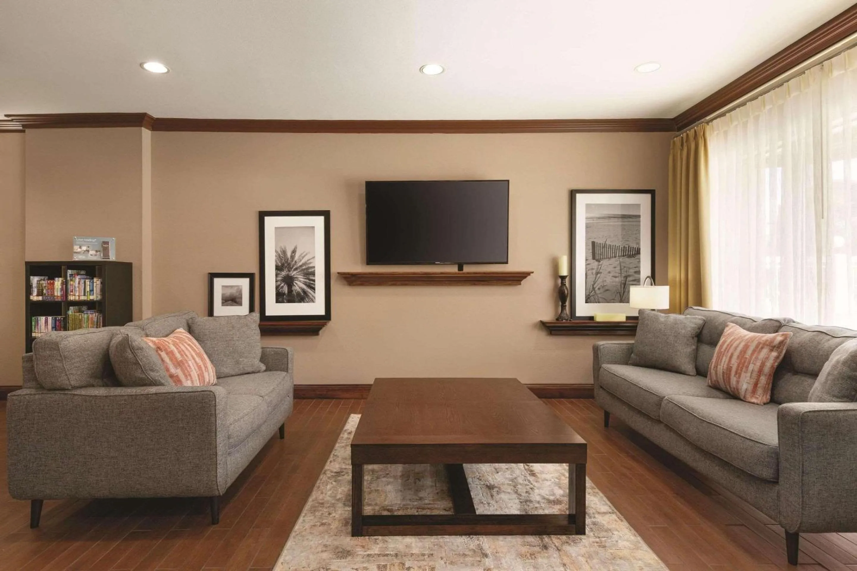 Lobby or reception in Country Inn & Suites by Radisson, Portland, TX