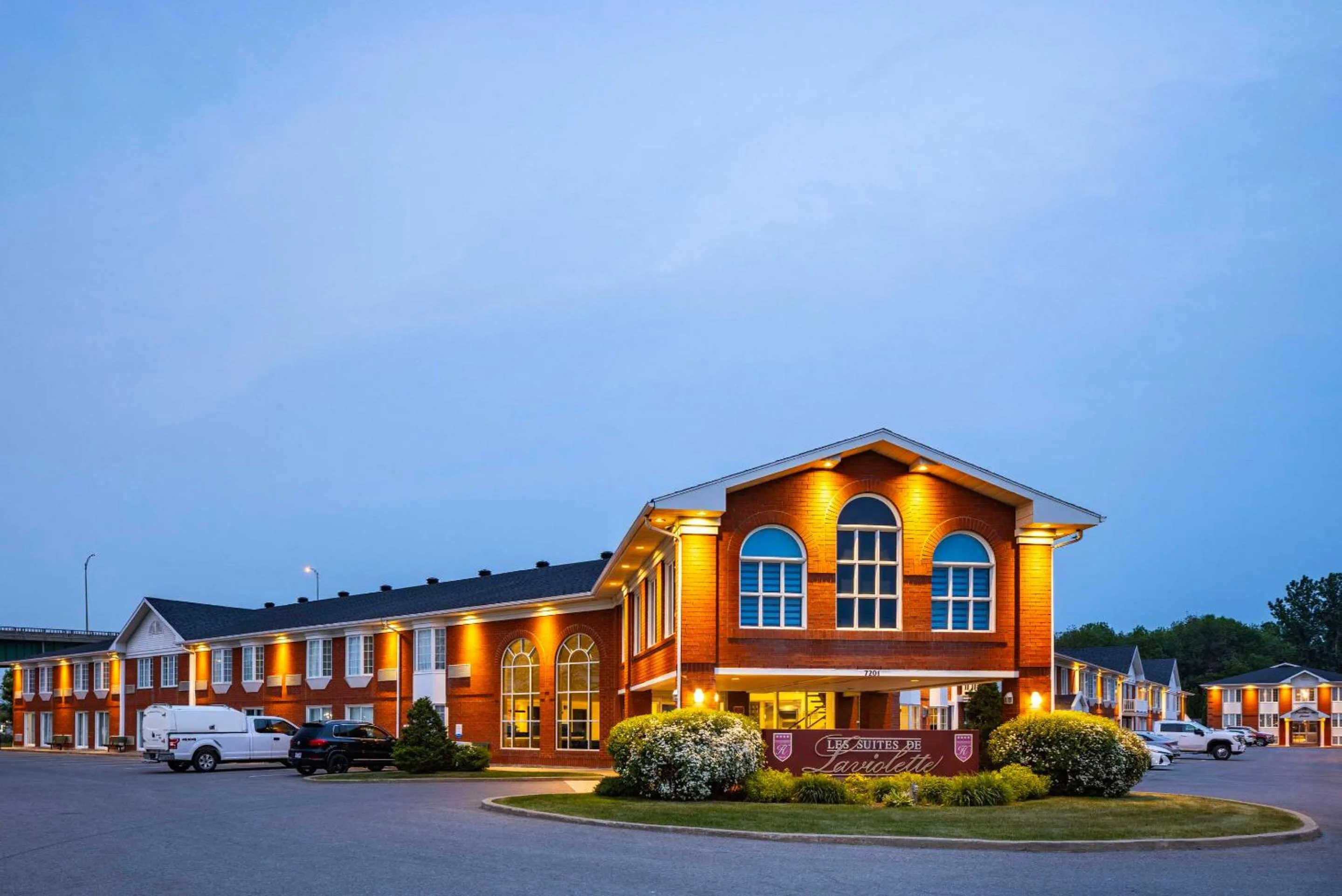 Property building in Les Suites de Laviolette, an Ascend Collection Hotel