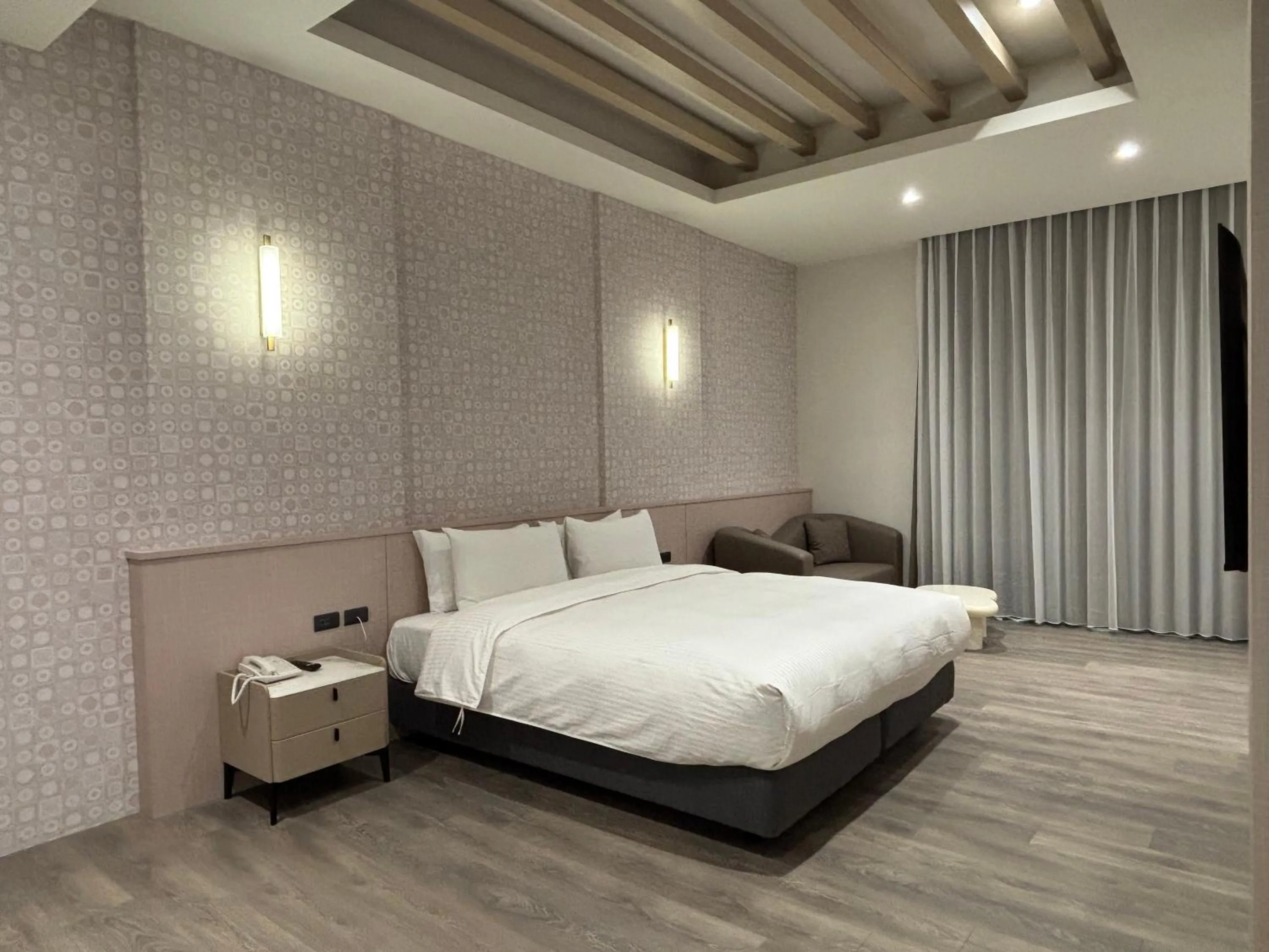 Bed in Romantic Code Art Motel