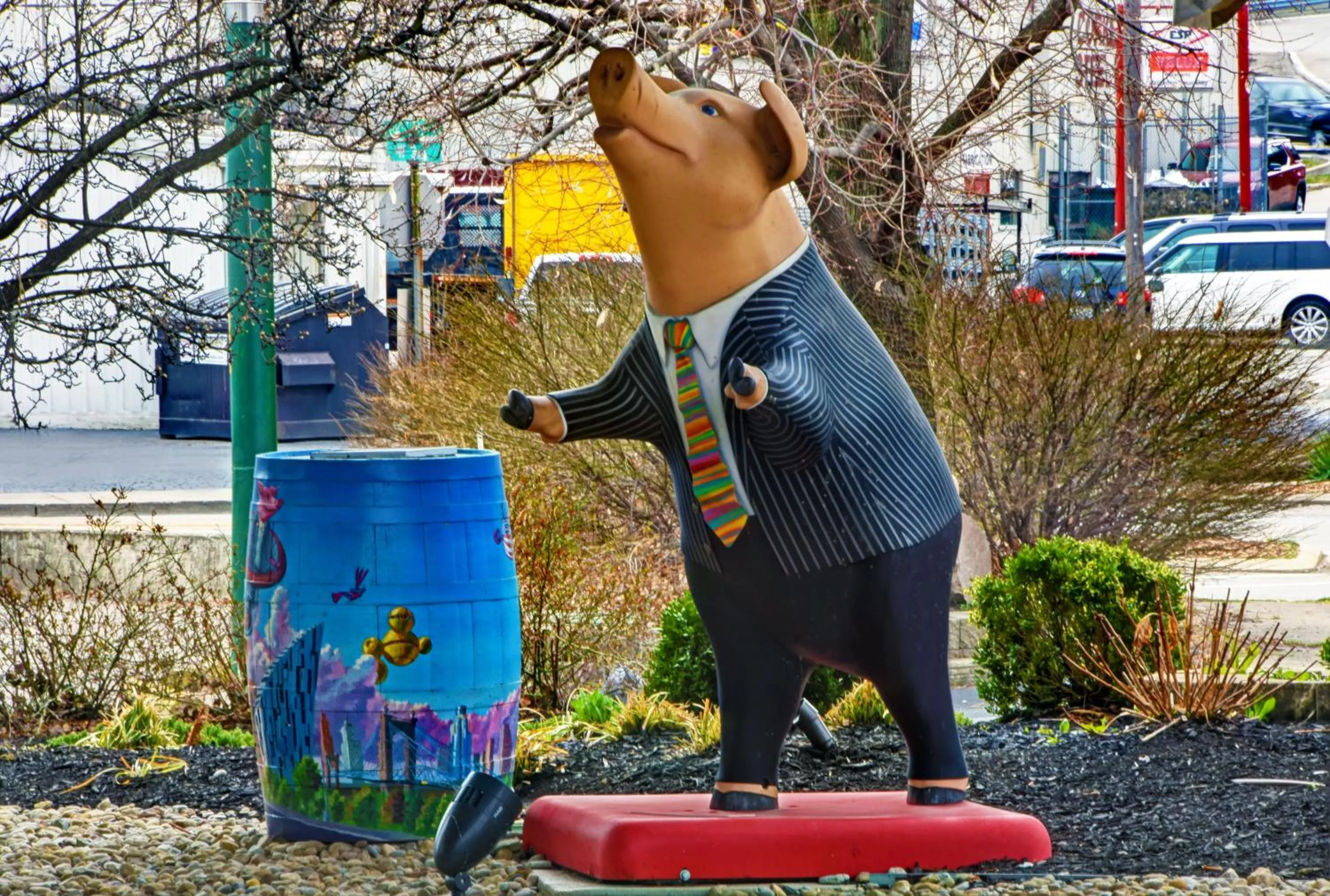 Staff in Holiday Inn Express & Suites Cincinnati Riverfront by IHG