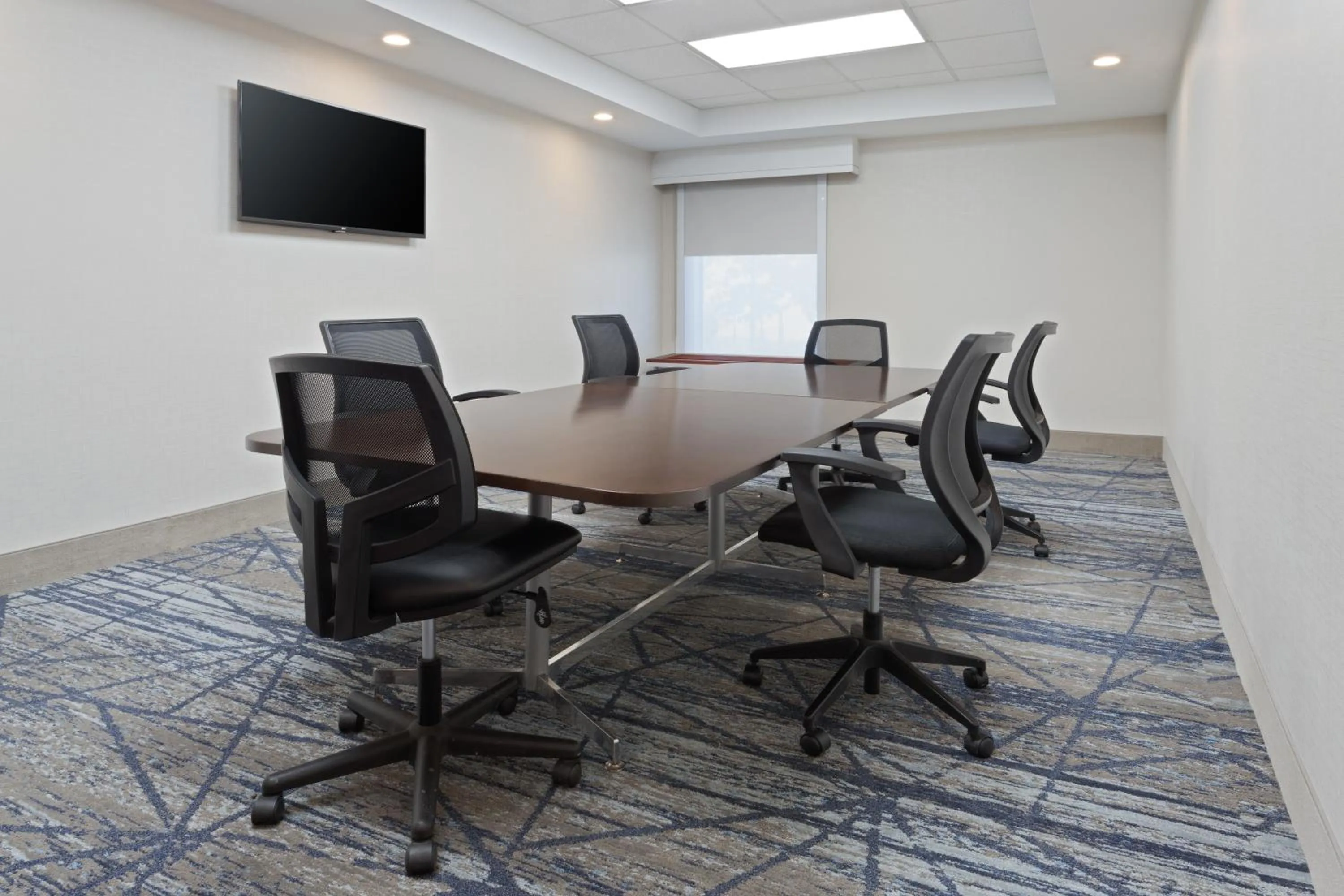 Meeting/conference room in Holiday Inn Express & Suites Cincinnati Riverfront by IHG