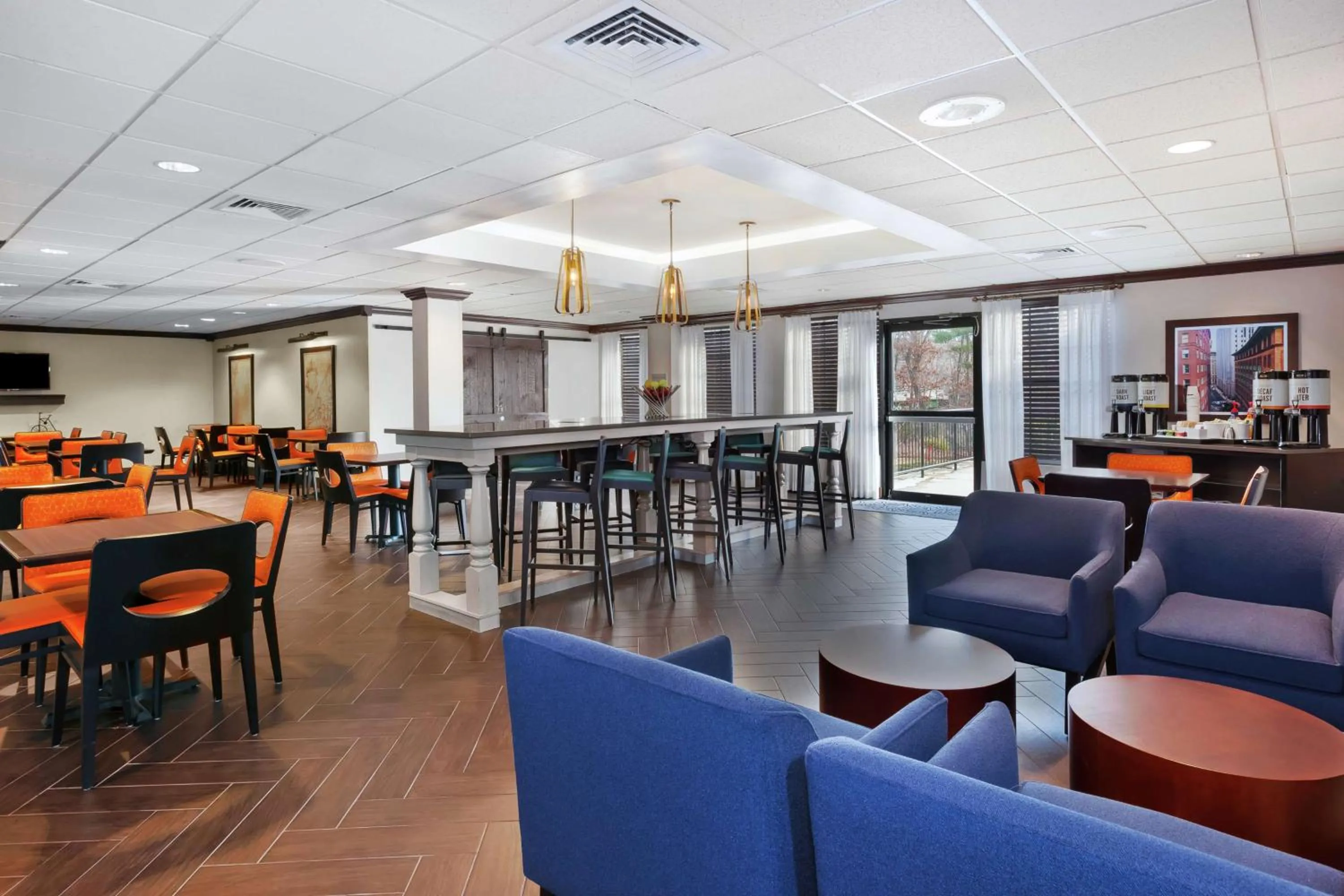 Lobby or reception in Hampton Inn Boston/Peabody