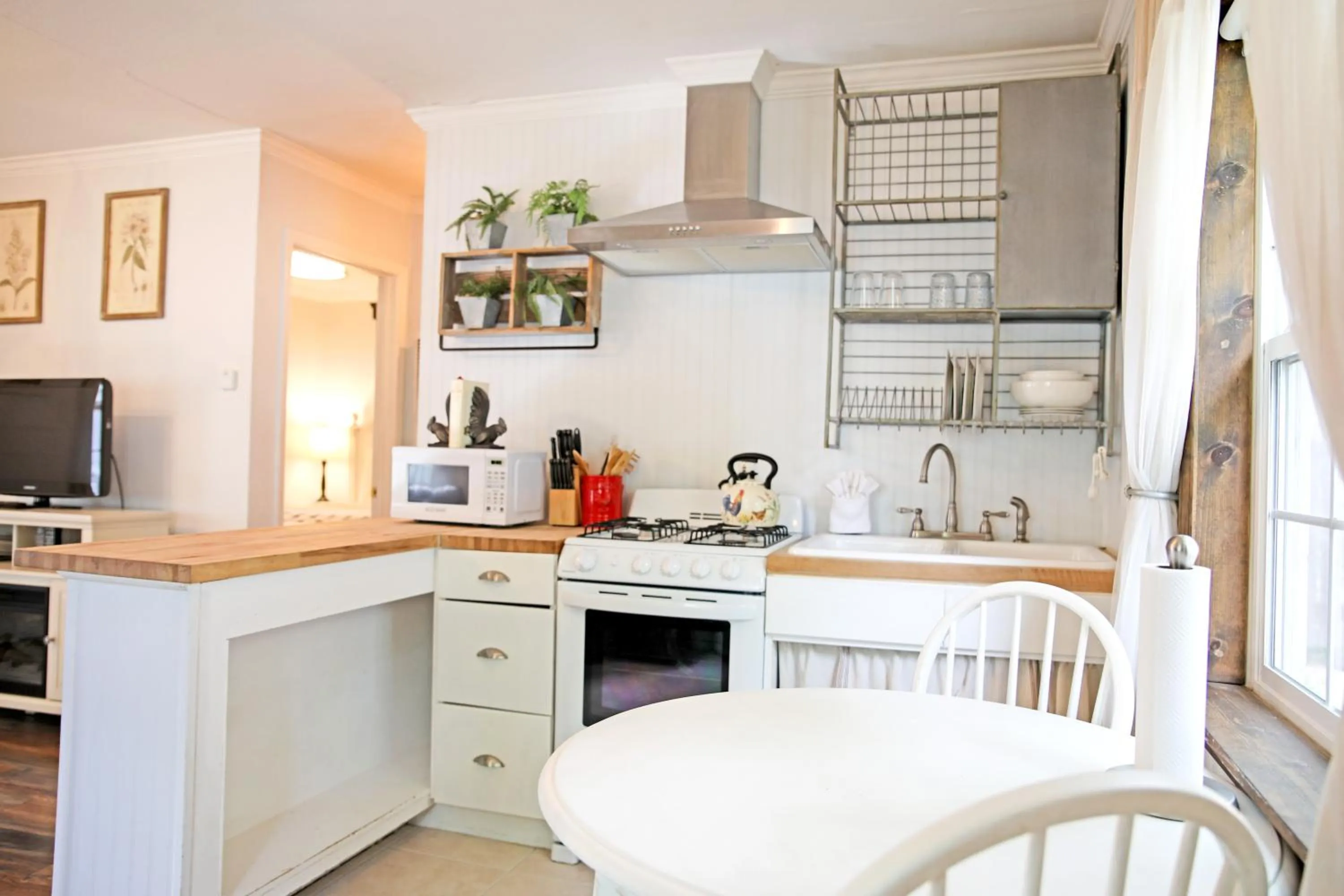 Kitchen or kitchenette in Sierra Mountain Inn