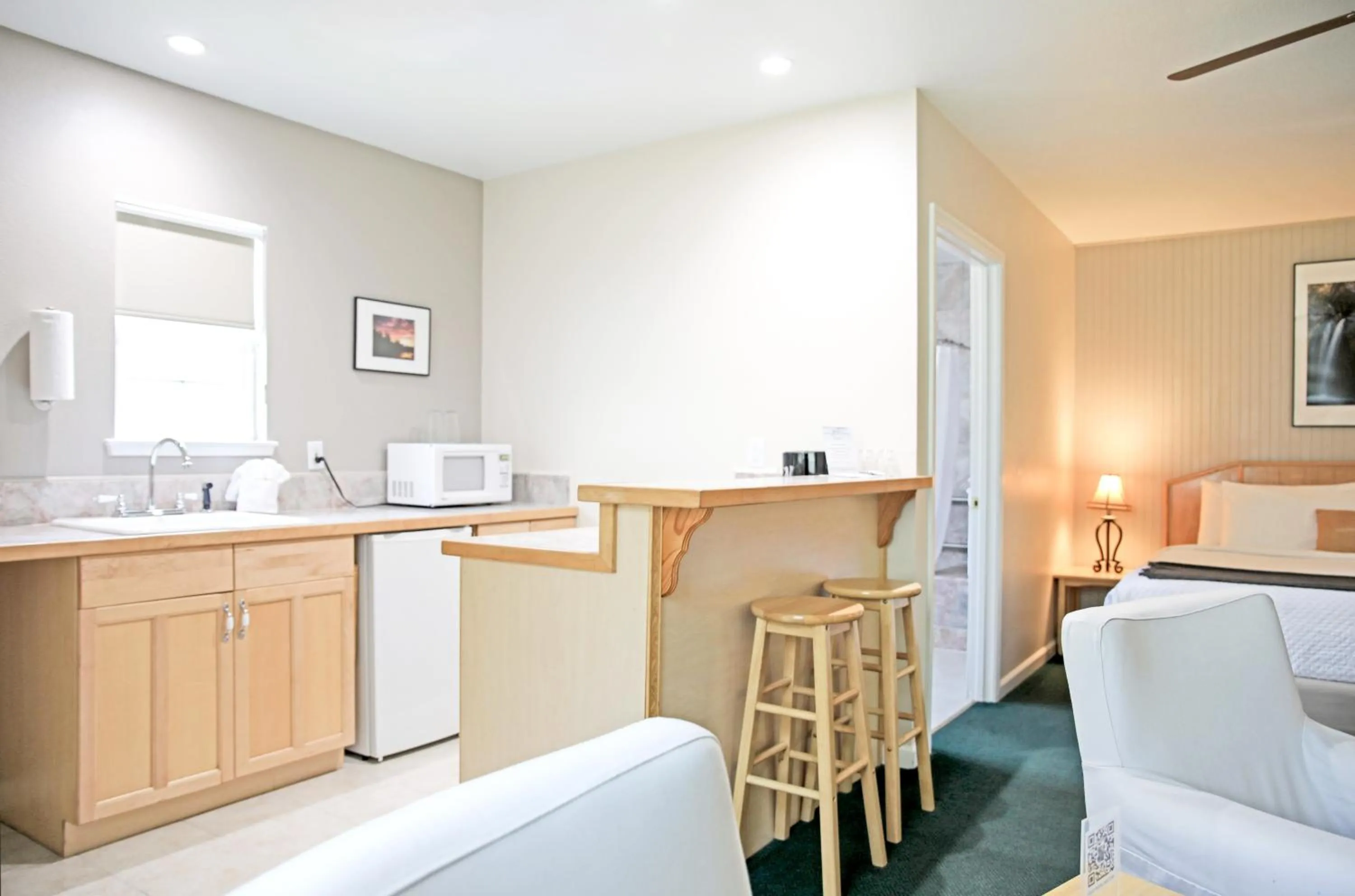 Kitchen or kitchenette in Sierra Mountain Inn