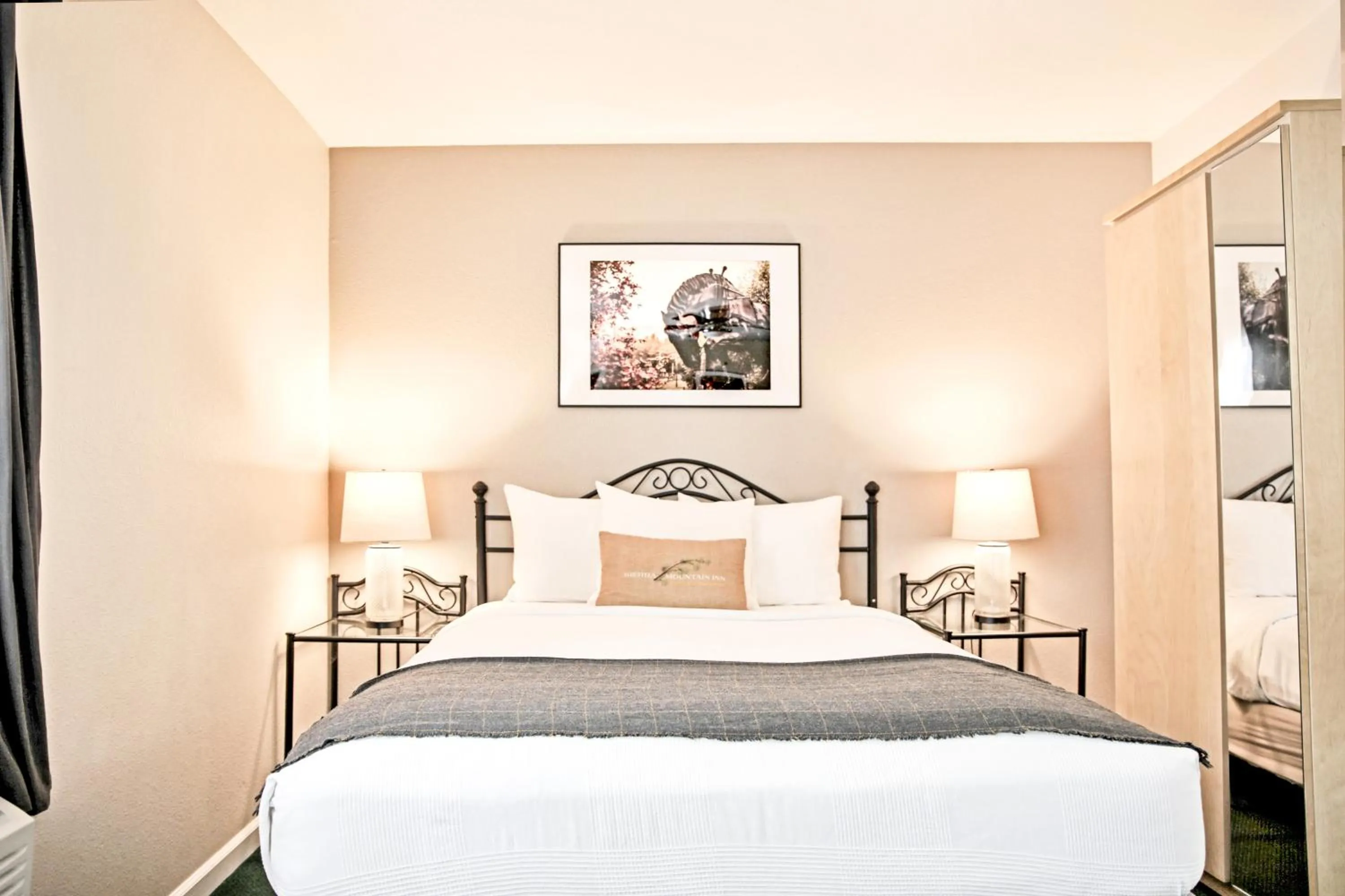 Bed in Sierra Mountain Inn