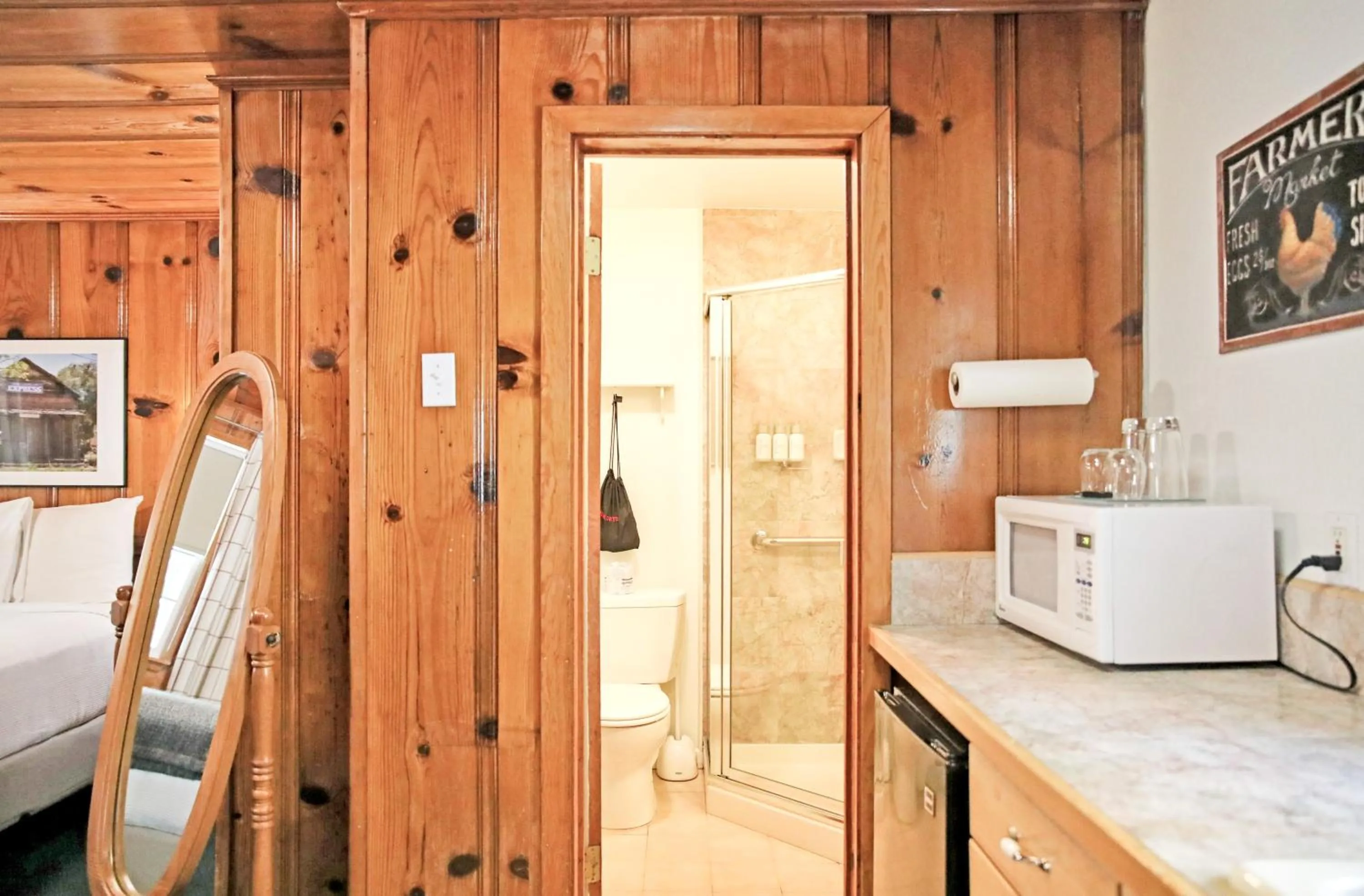 Bathroom in Sierra Mountain Inn