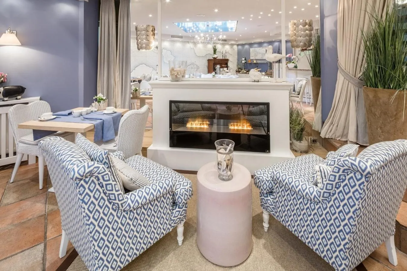 Breakfast in Villa Ney