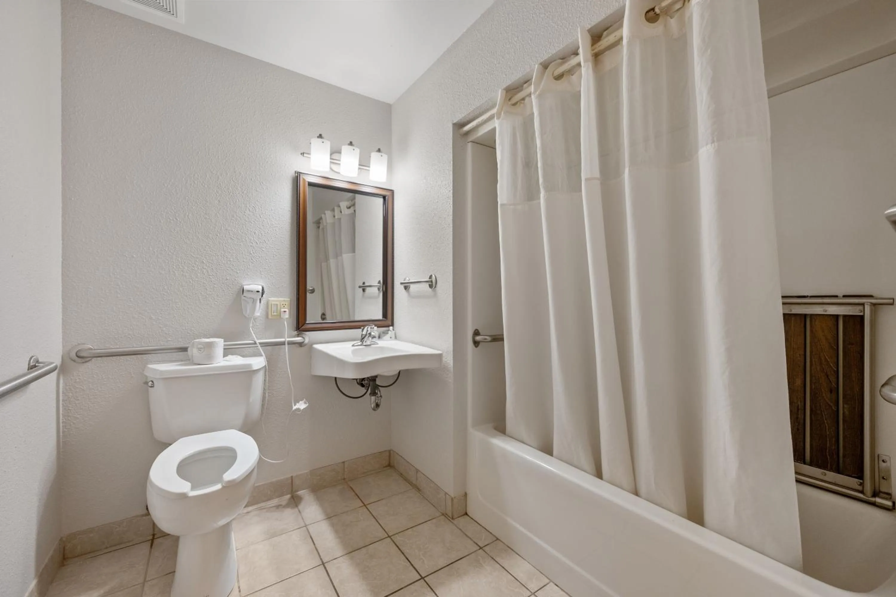 Bathroom in Quality Inn Spearfish I-90