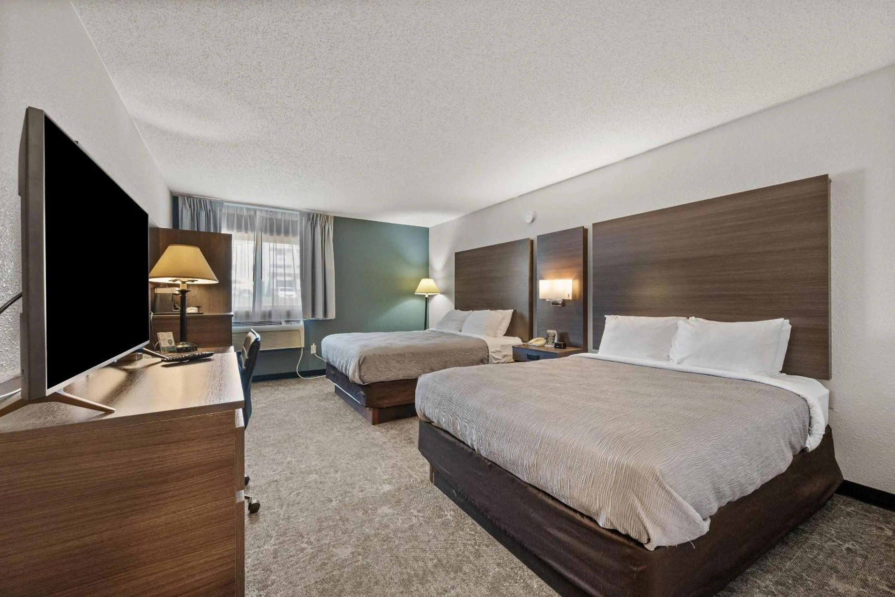 Bedroom, Bed in Quality Inn Spearfish I-90