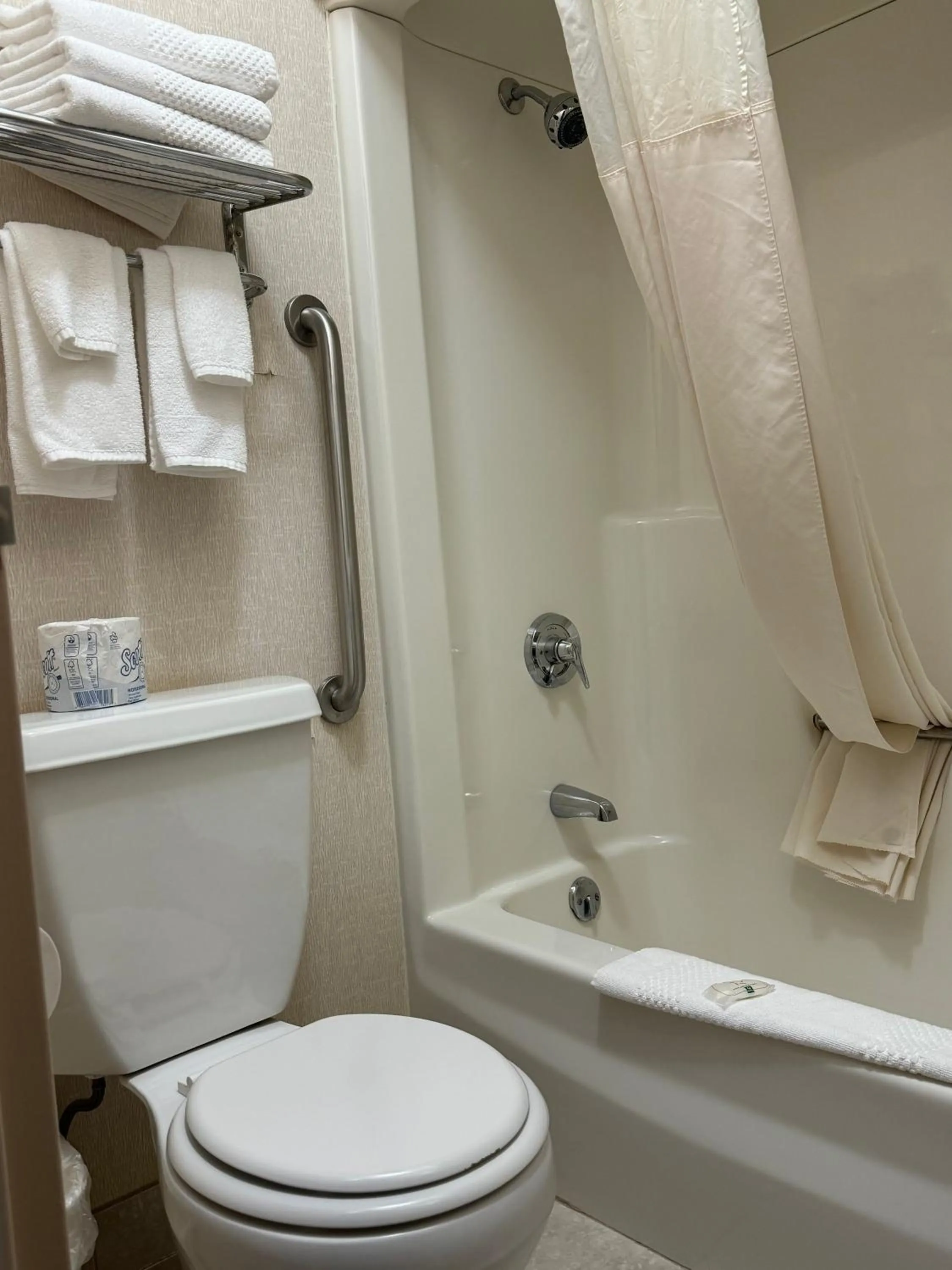 Bathroom in Quality Inn Spearfish I-90