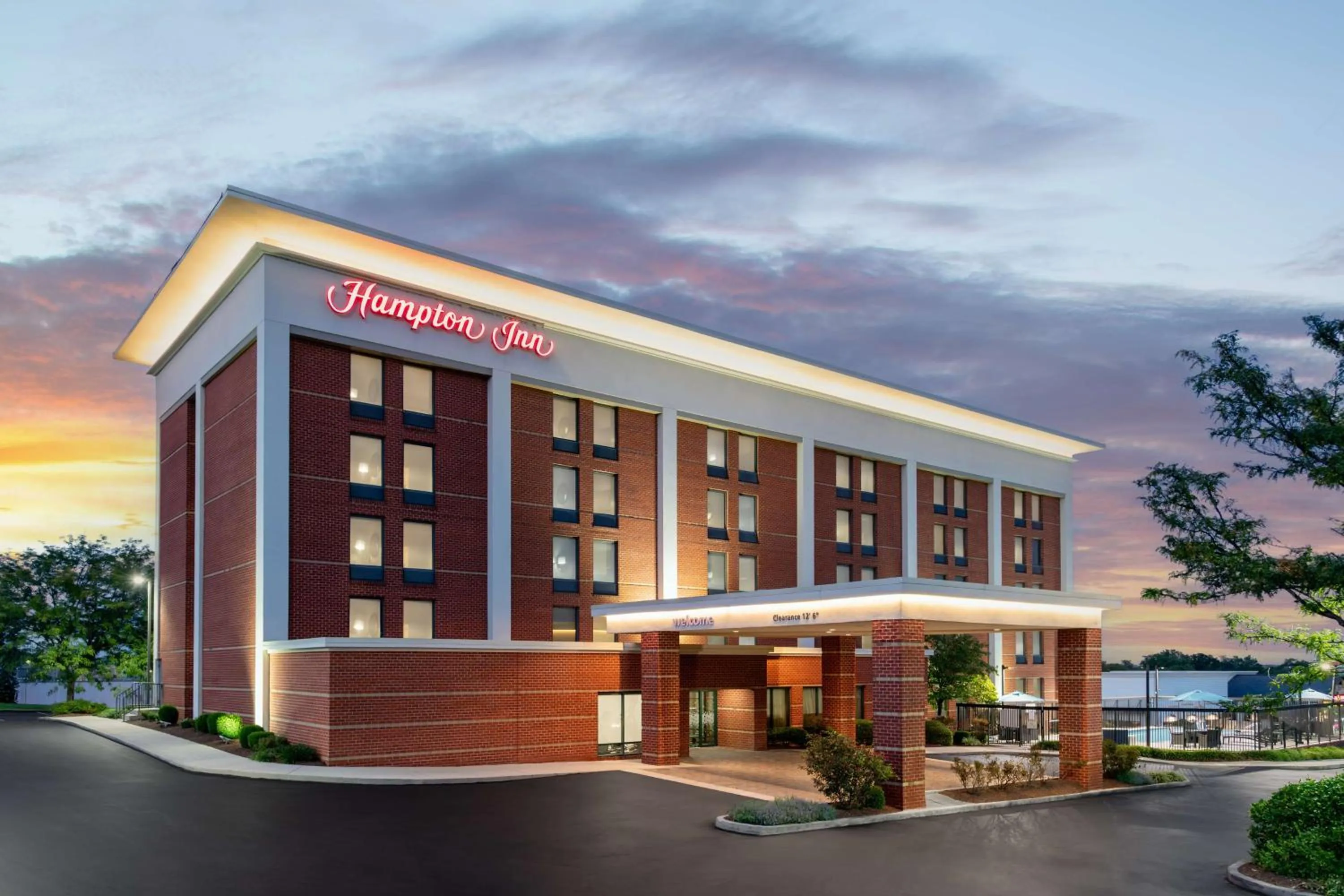 Property building in Hampton Inn Martinsburg