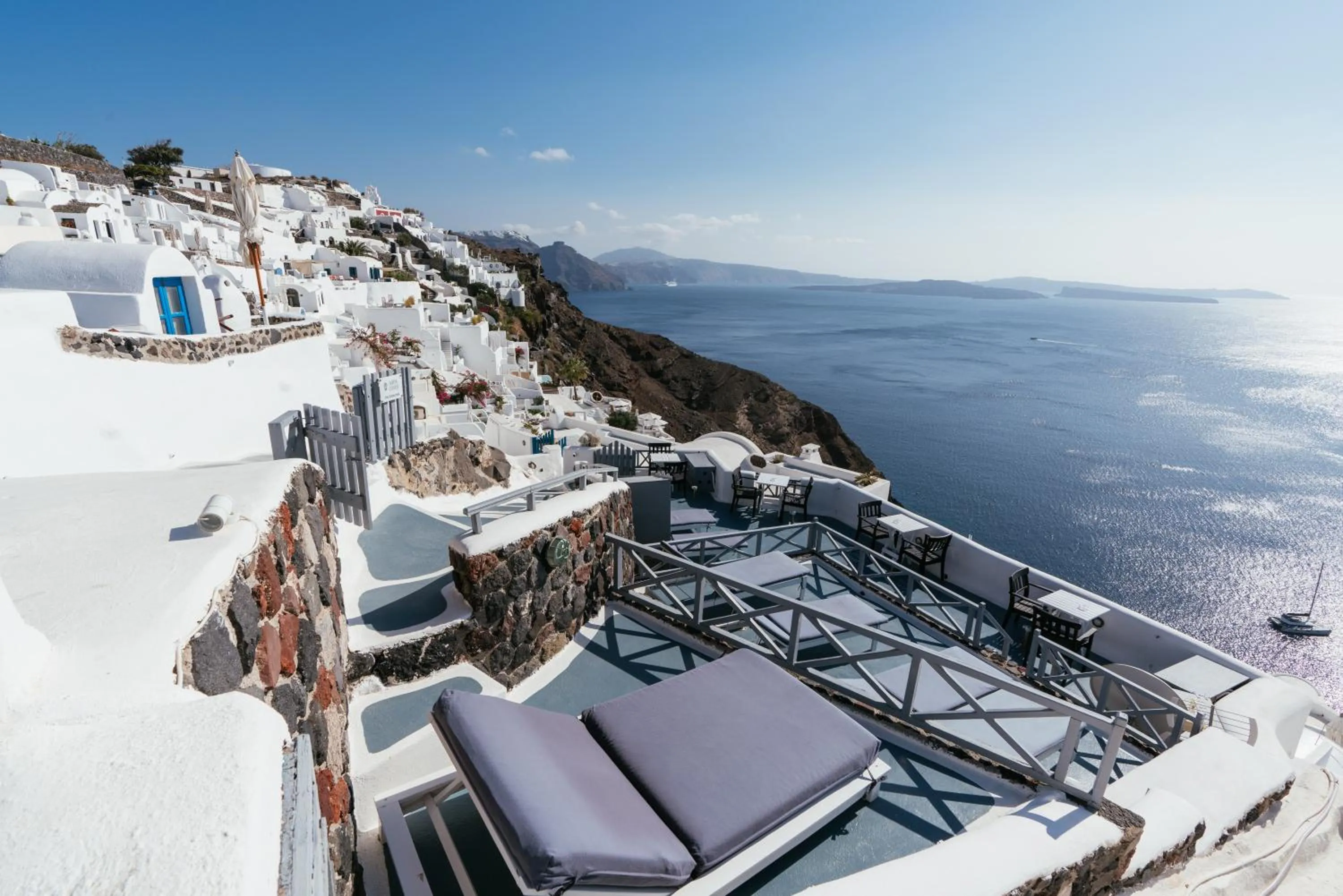 Property building in Aspa Caves