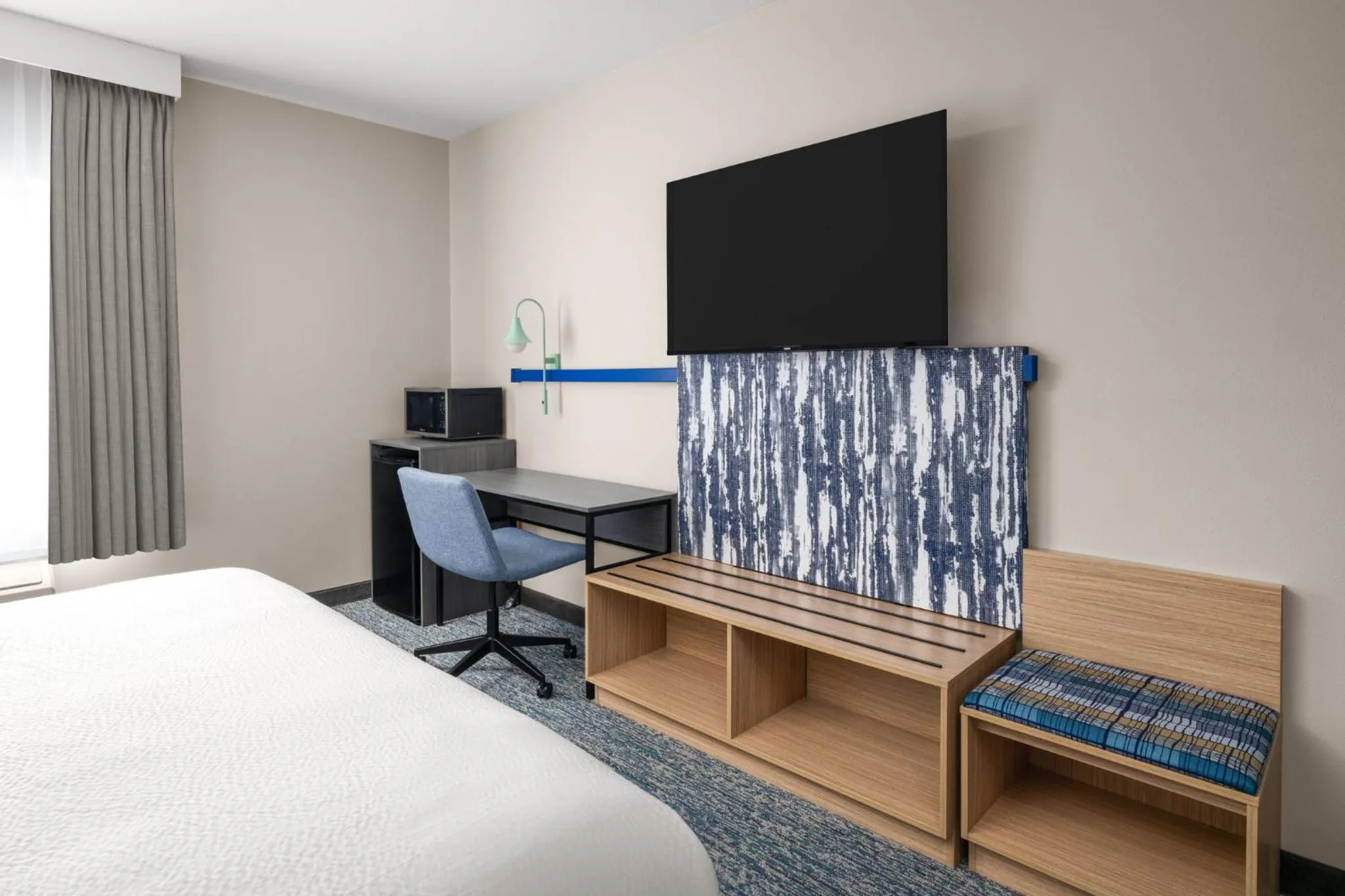 Photo of the whole room, Bed in Garner Hotel Liberty Lake by IHG