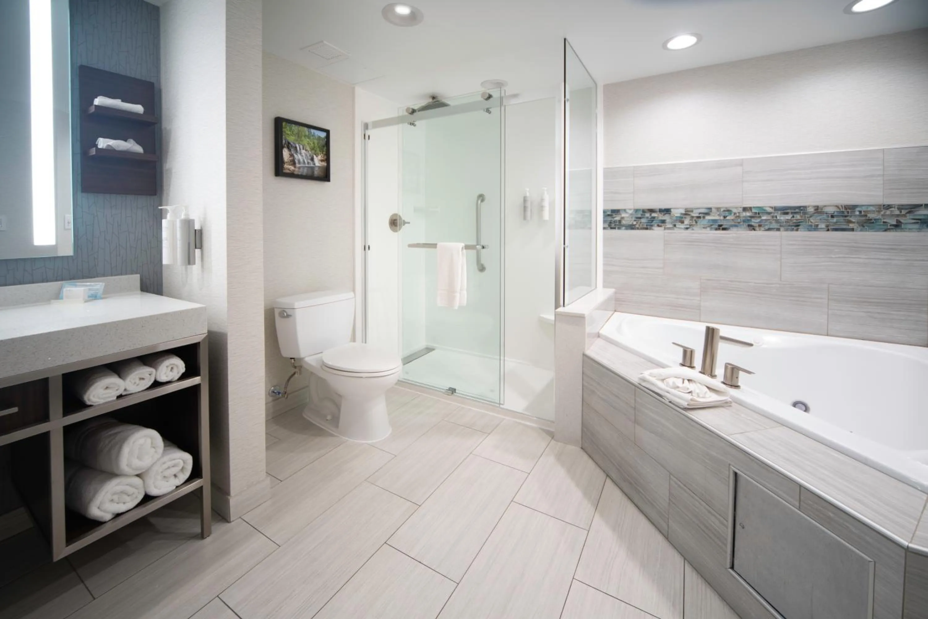 Hot Tub in Hilton Garden Inn Fayetteville/Fort Bragg