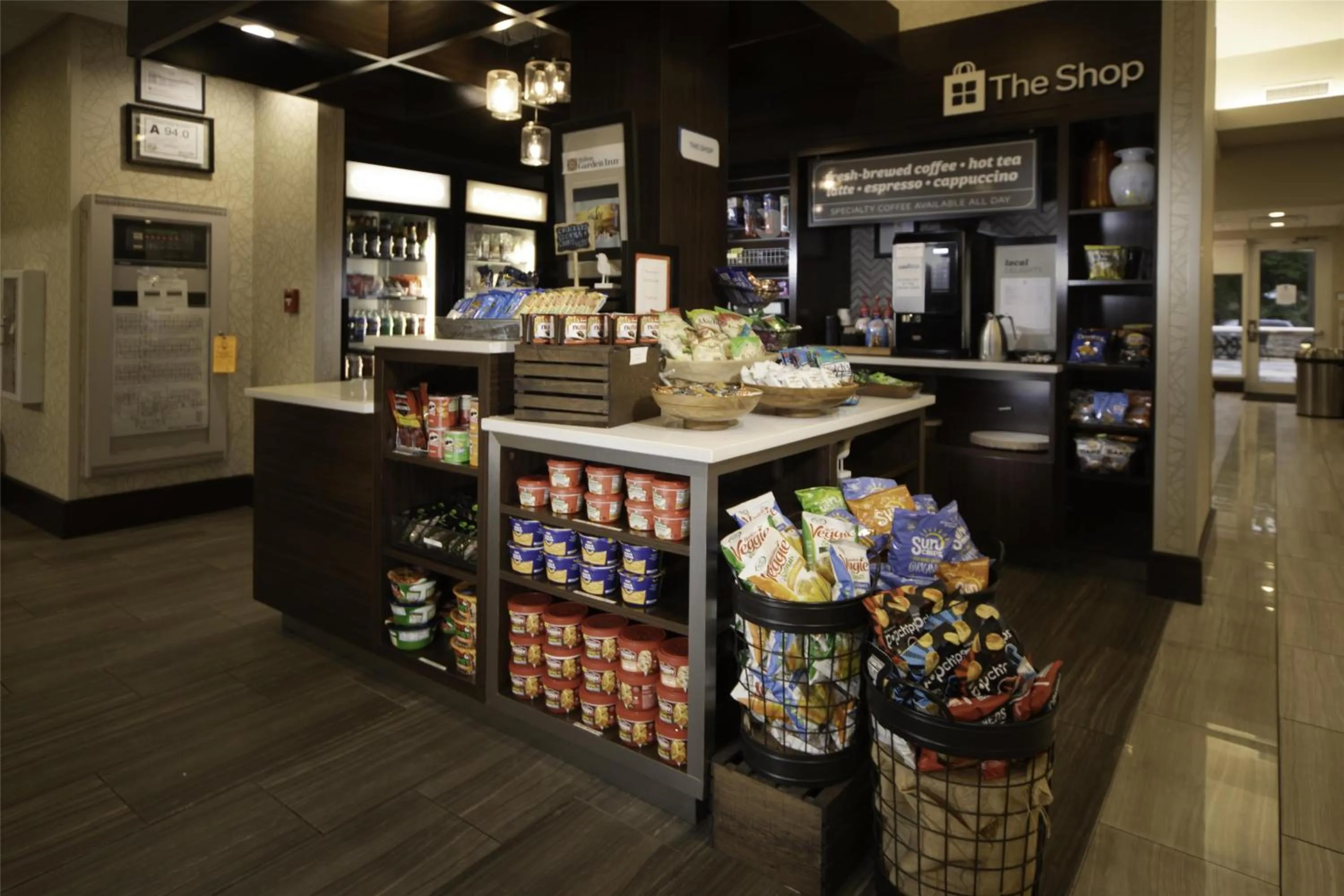 Restaurant/places to eat in Hilton Garden Inn Fayetteville/Fort Bragg