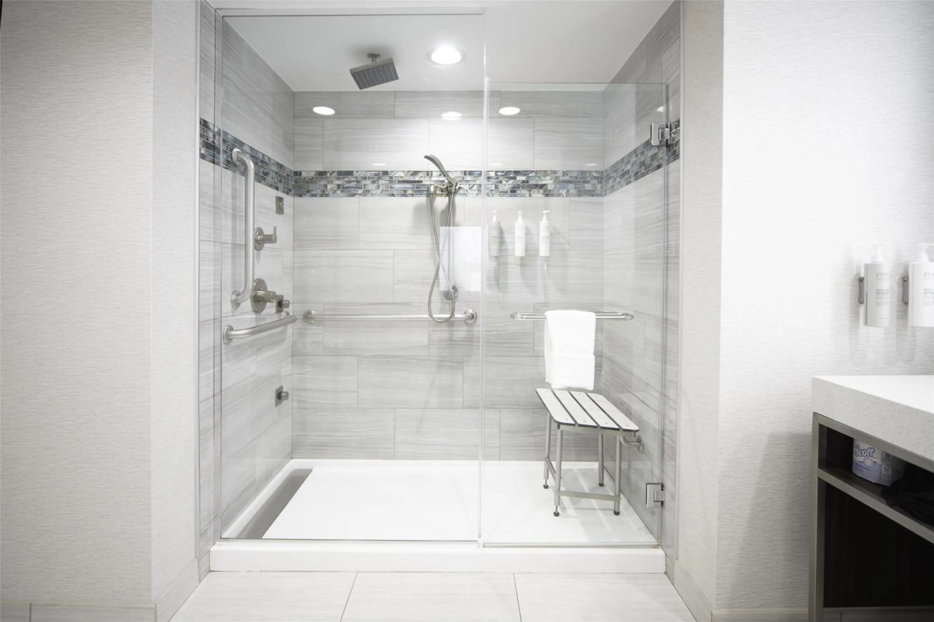 Bathroom in Hilton Garden Inn Fayetteville/Fort Bragg