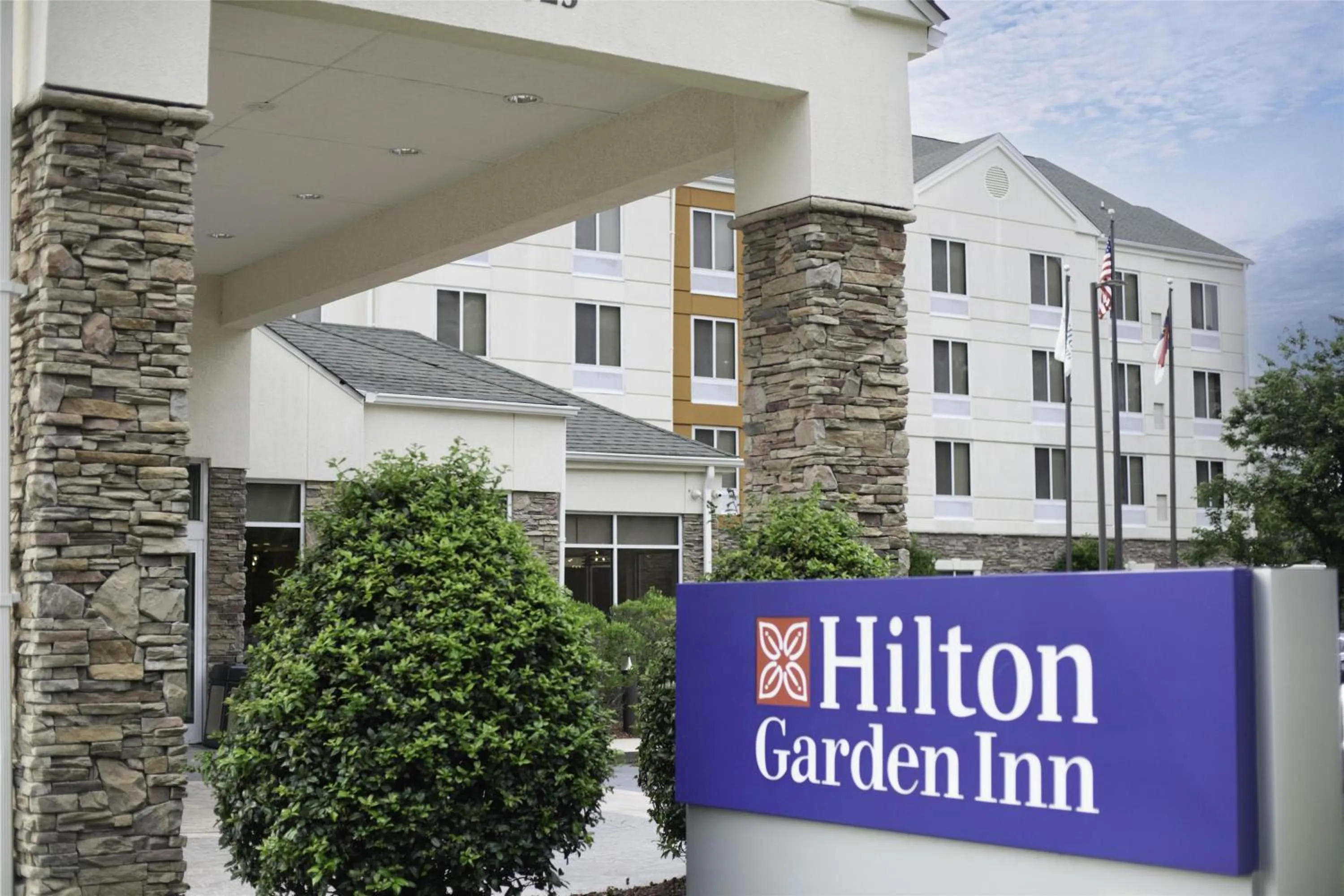 Property building in Hilton Garden Inn Fayetteville/Fort Bragg