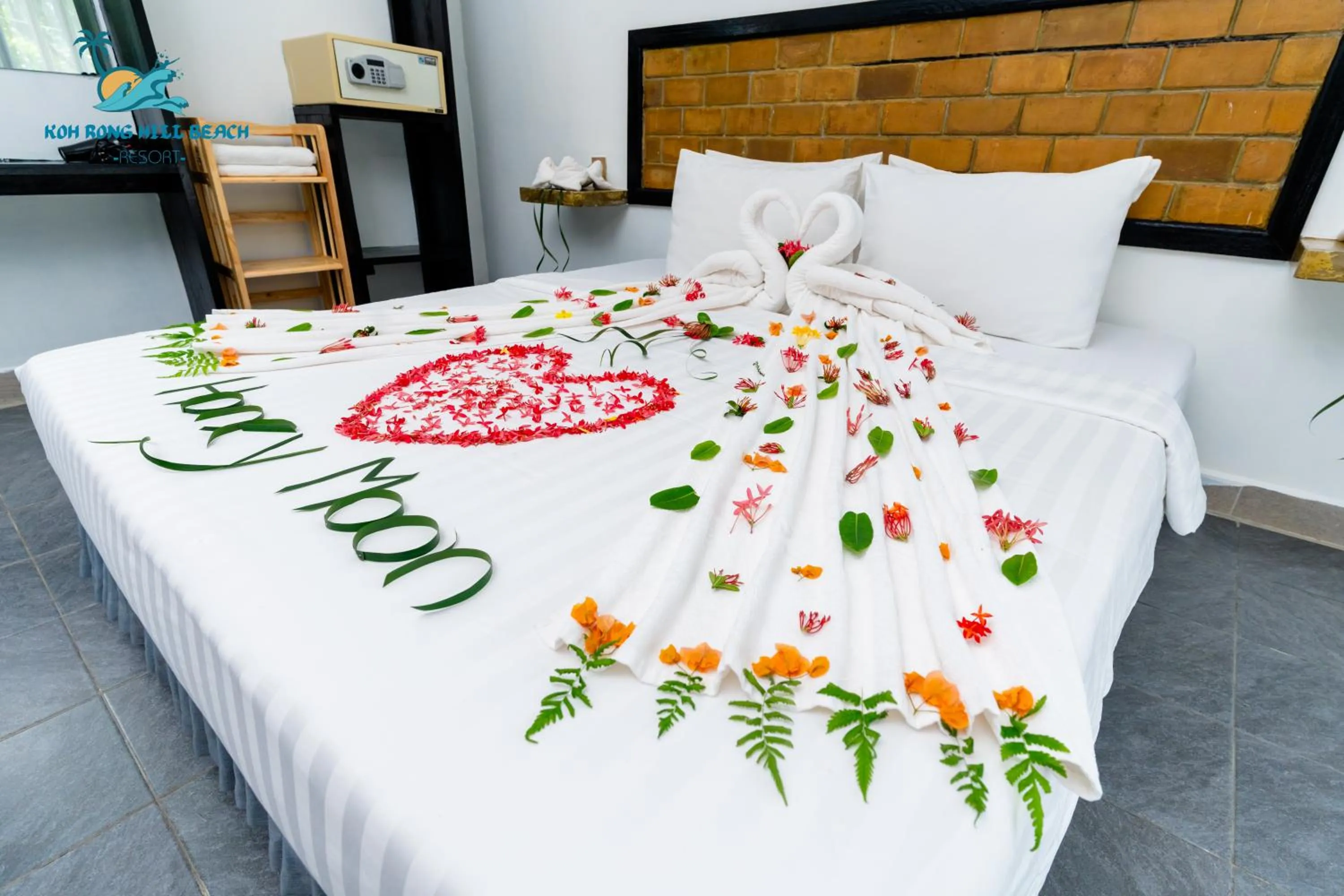 Photo of the whole room, Bed in Koh Rong Hill Beach Resort