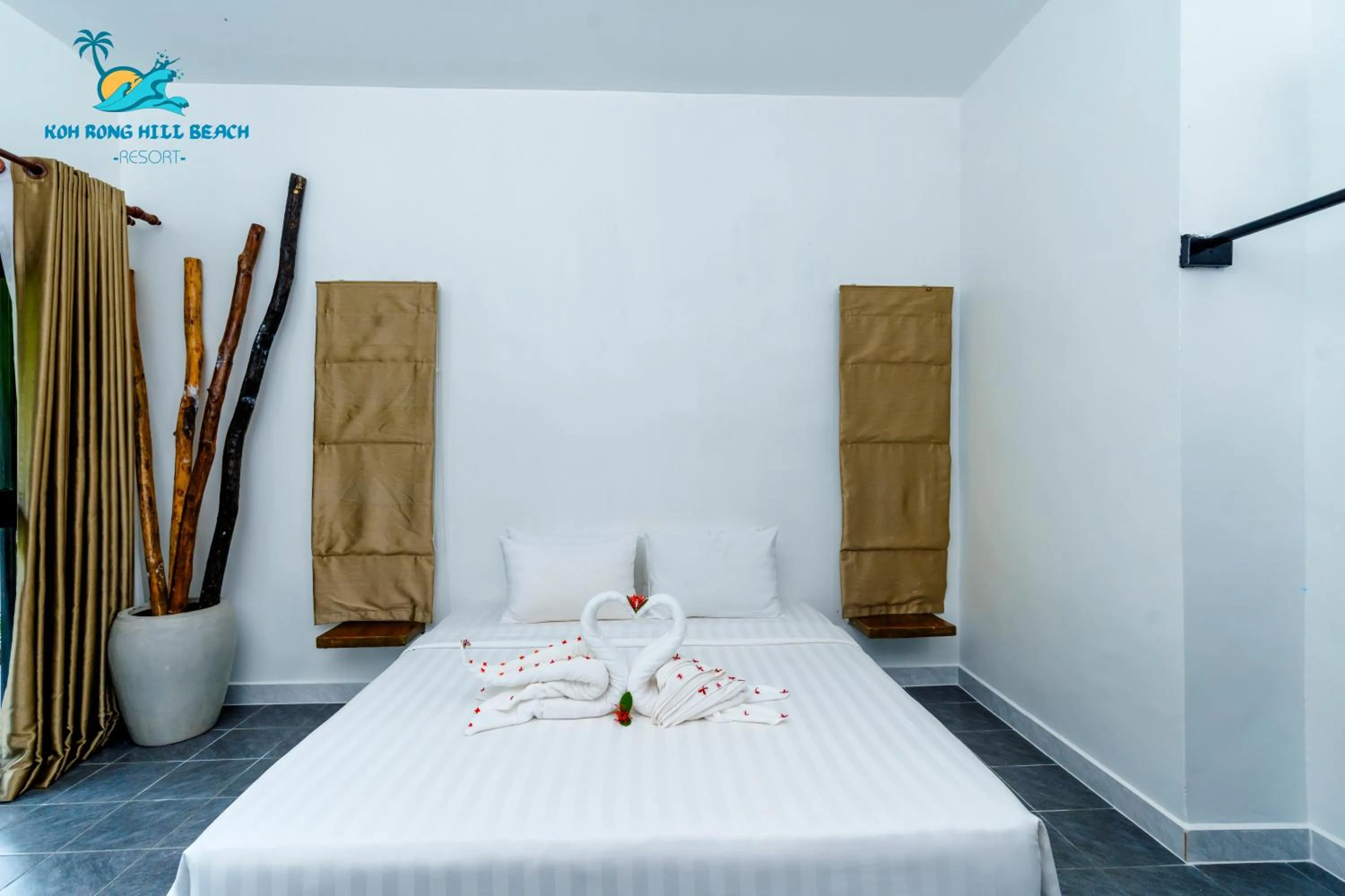 Photo of the whole room, Bed in Koh Rong Hill Beach Resort