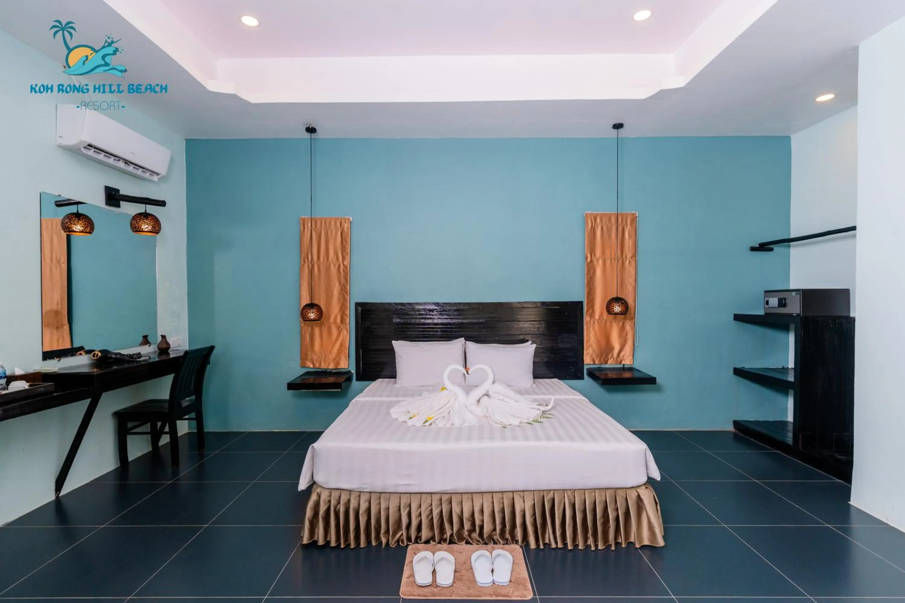Photo of the whole room, Bed in Koh Rong Hill Beach Resort
