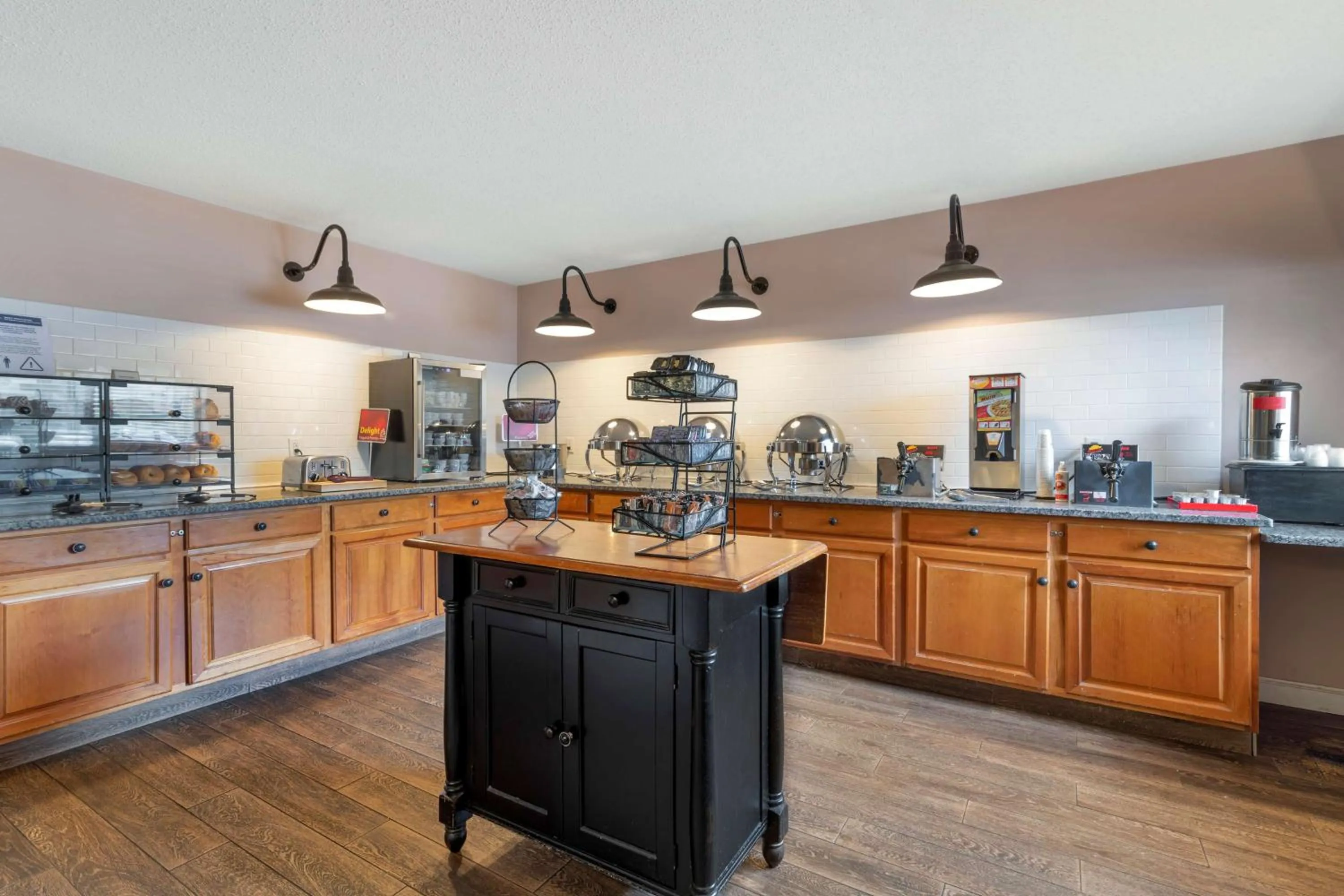 Breakfast in Best Western PLUS Executive Court Inn & Conference Center