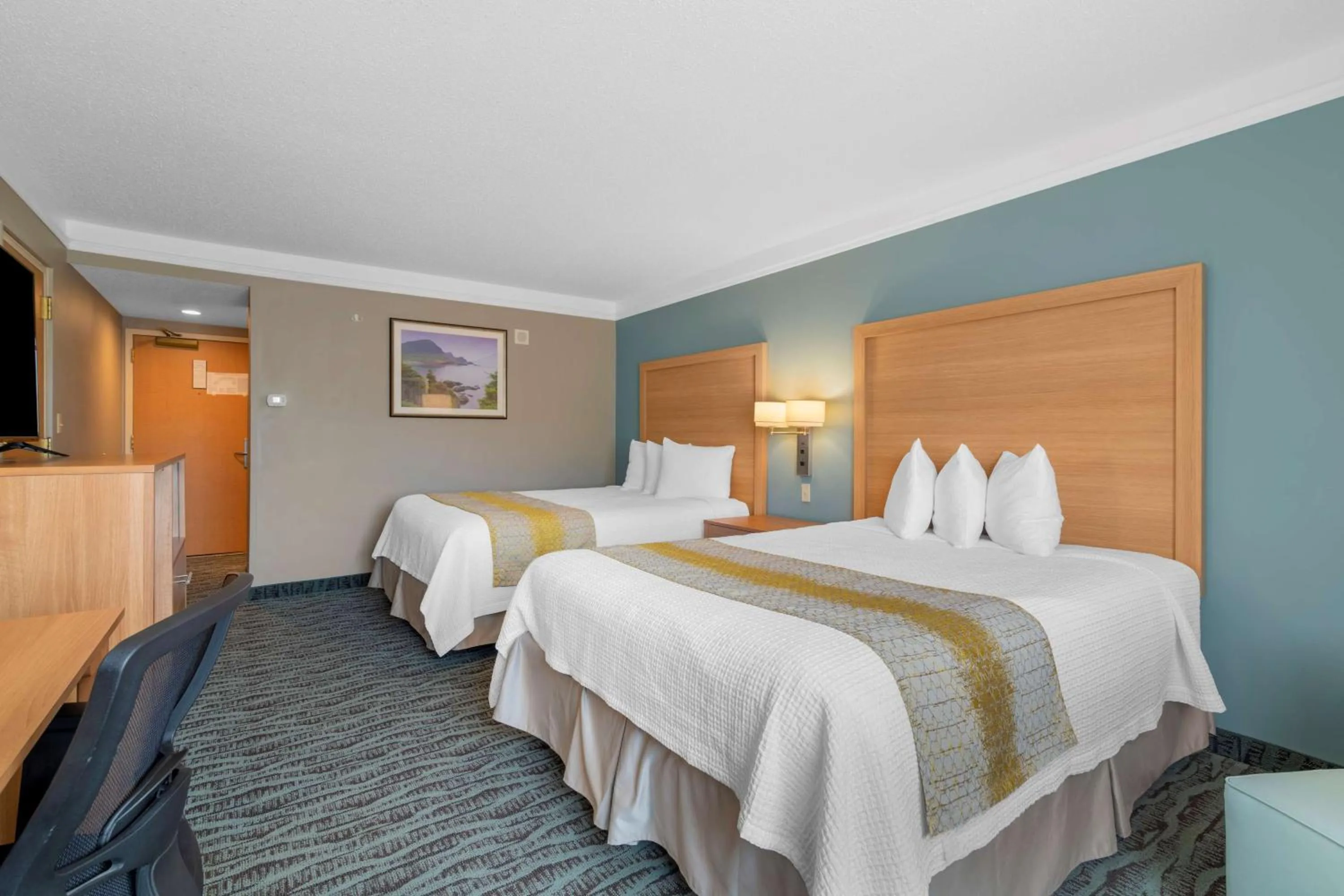 Bedroom, Bed in Best Western PLUS Executive Court Inn & Conference Center