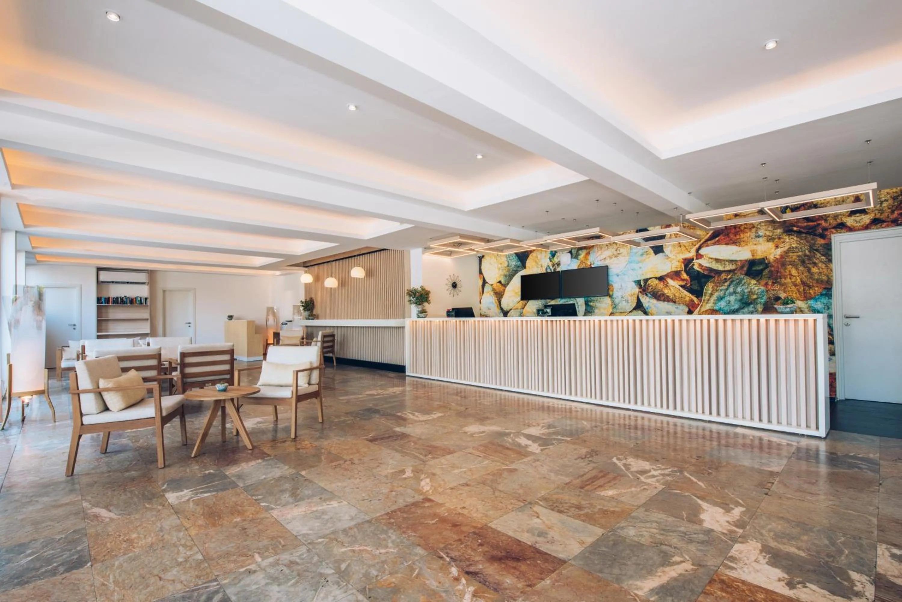 Lobby or reception in Iberostar Waves Herceg Novi All Inclusive