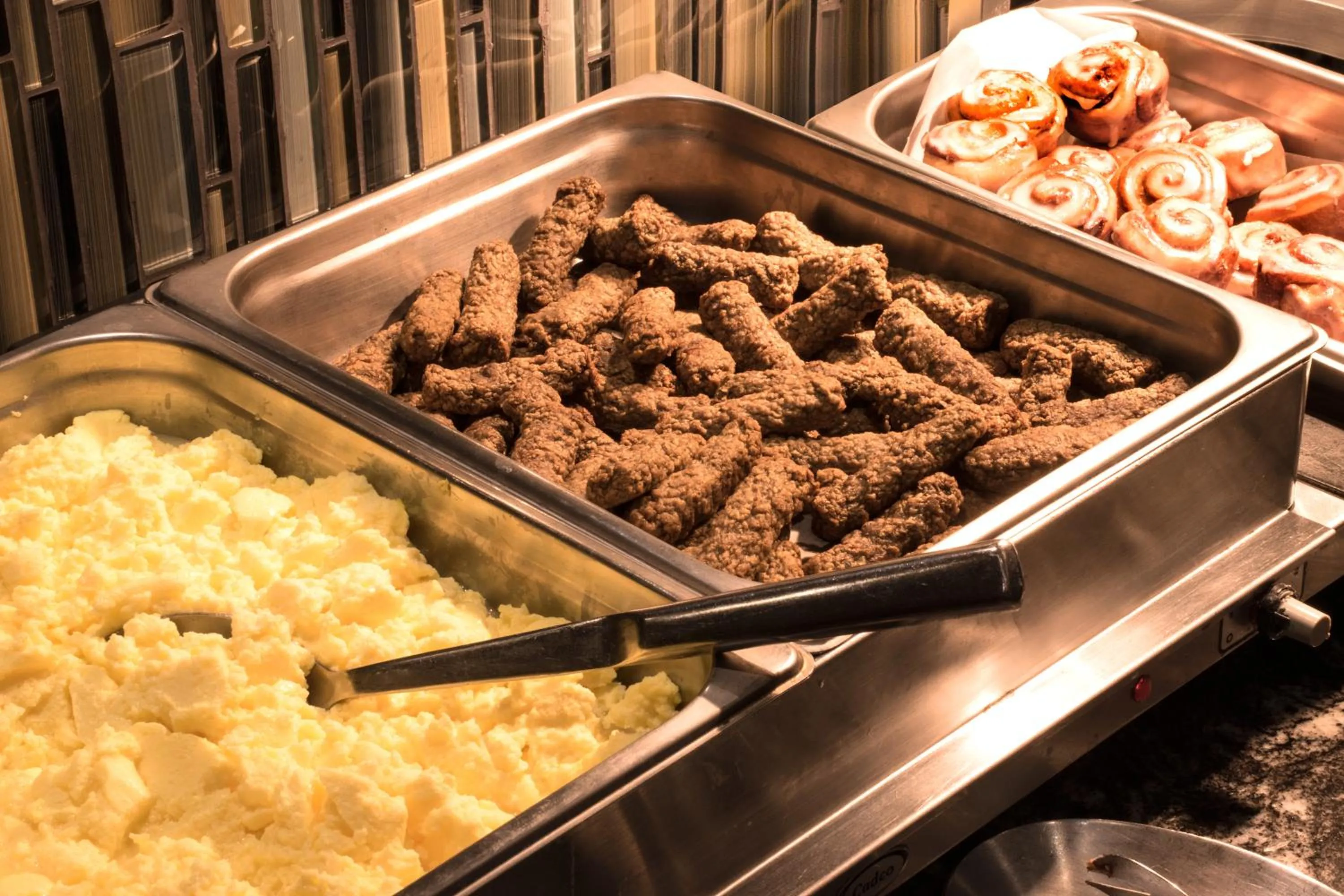 Food and drinks in Greenstay Hotel & Suites Central