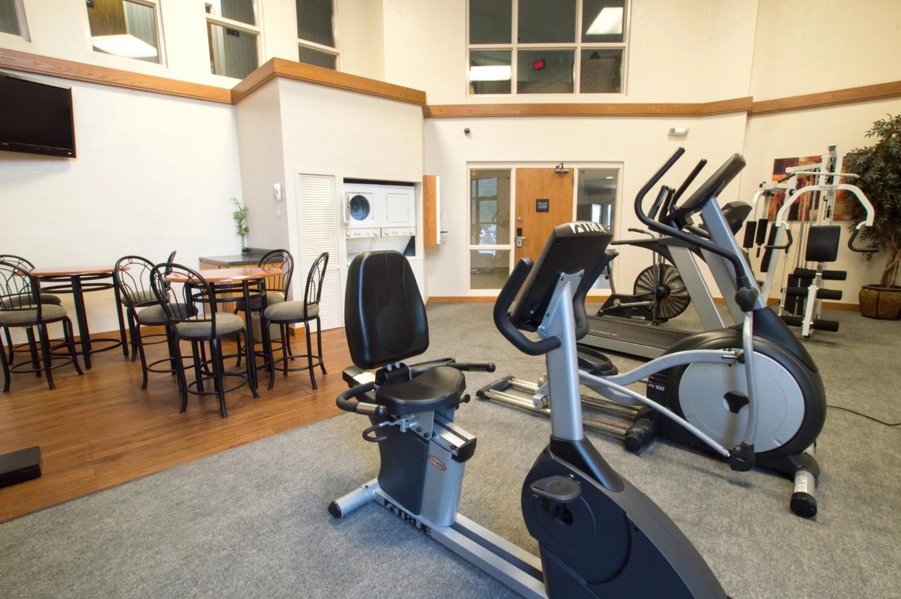 Fitness centre/facilities in Greenstay Hotel & Suites Central
