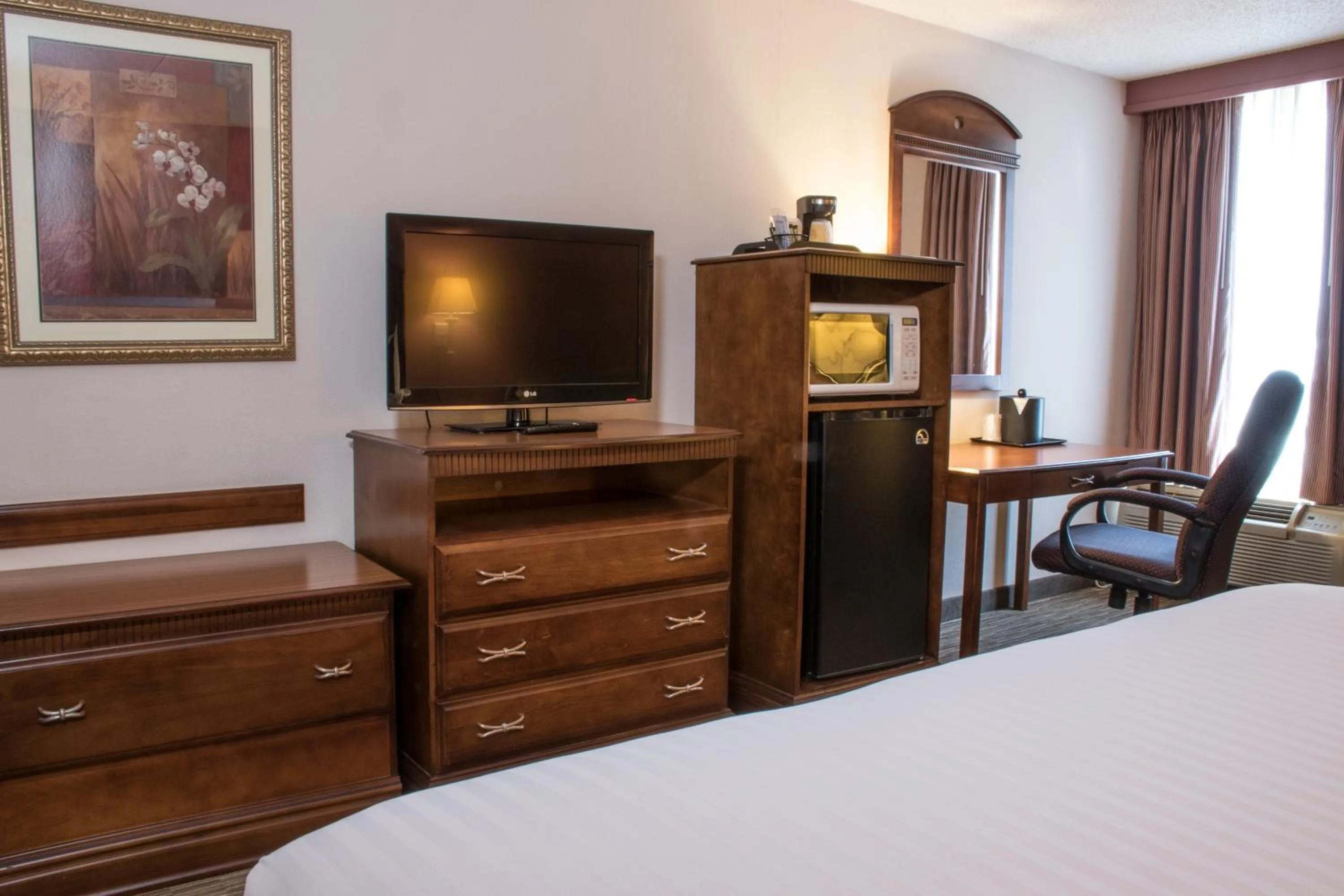 Bedroom, Bed in Greenstay Hotel & Suites Central