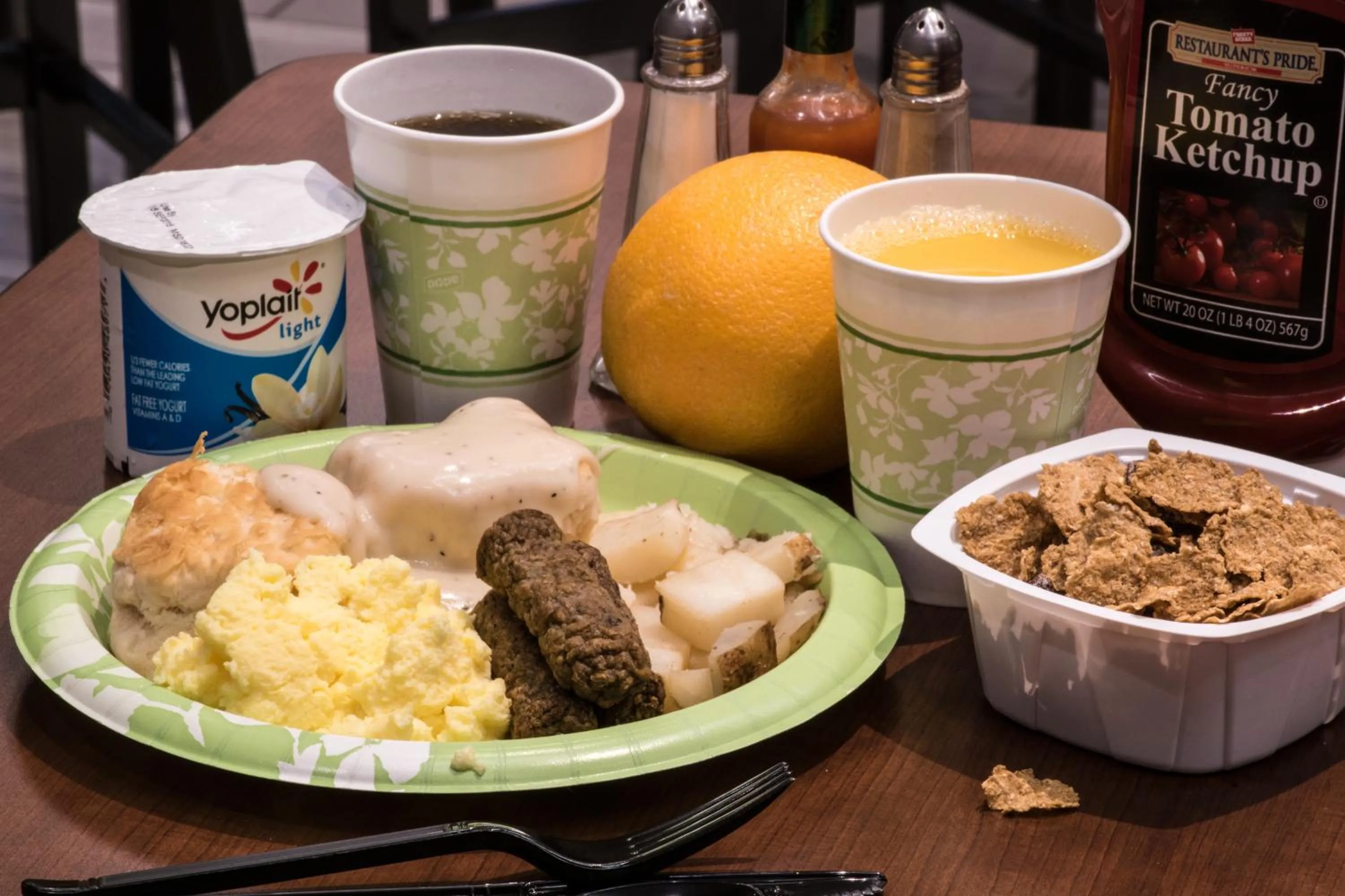 Food and drinks in Greenstay Hotel & Suites Central