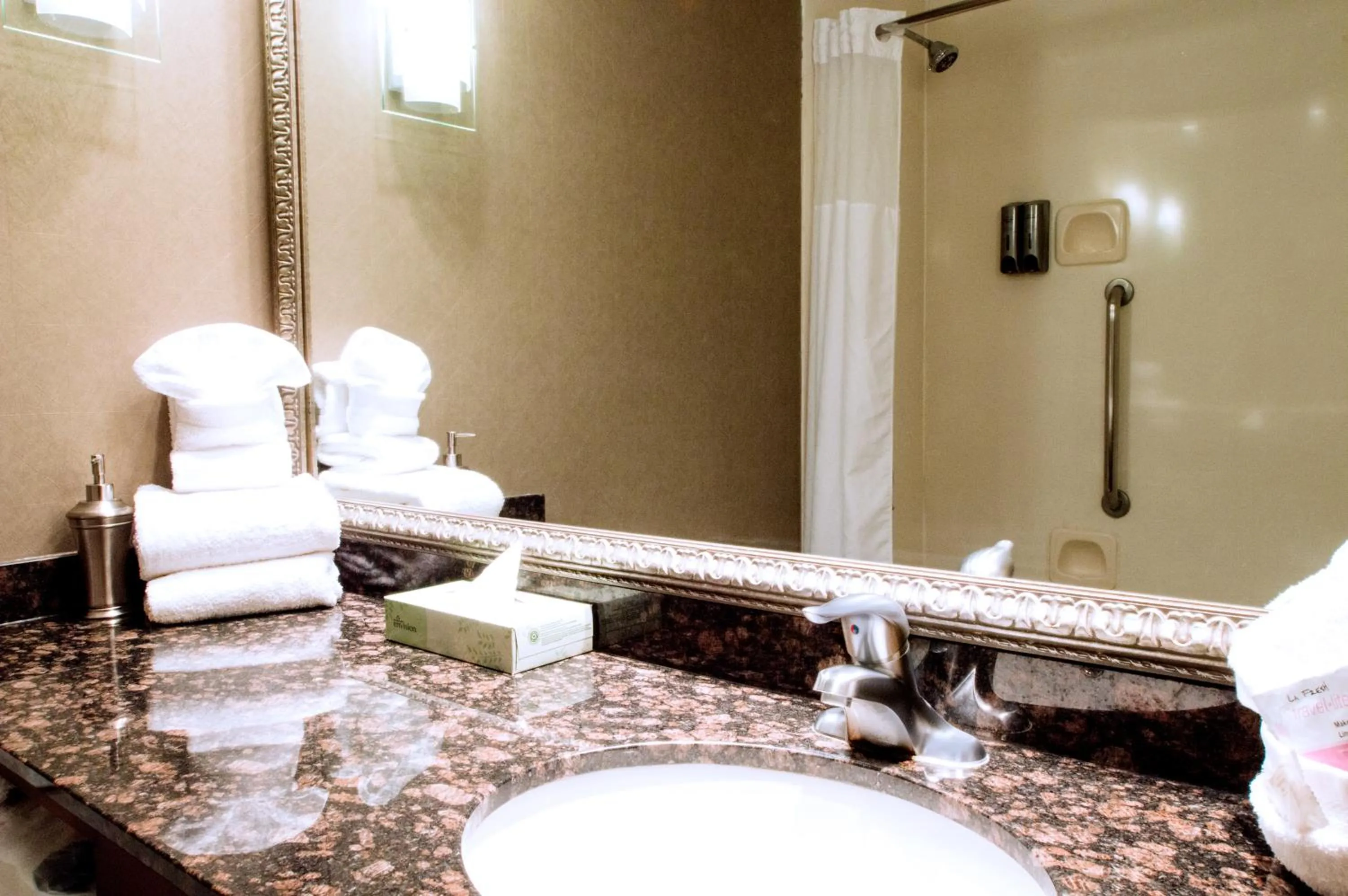 Bathroom in Greenstay Hotel & Suites Central