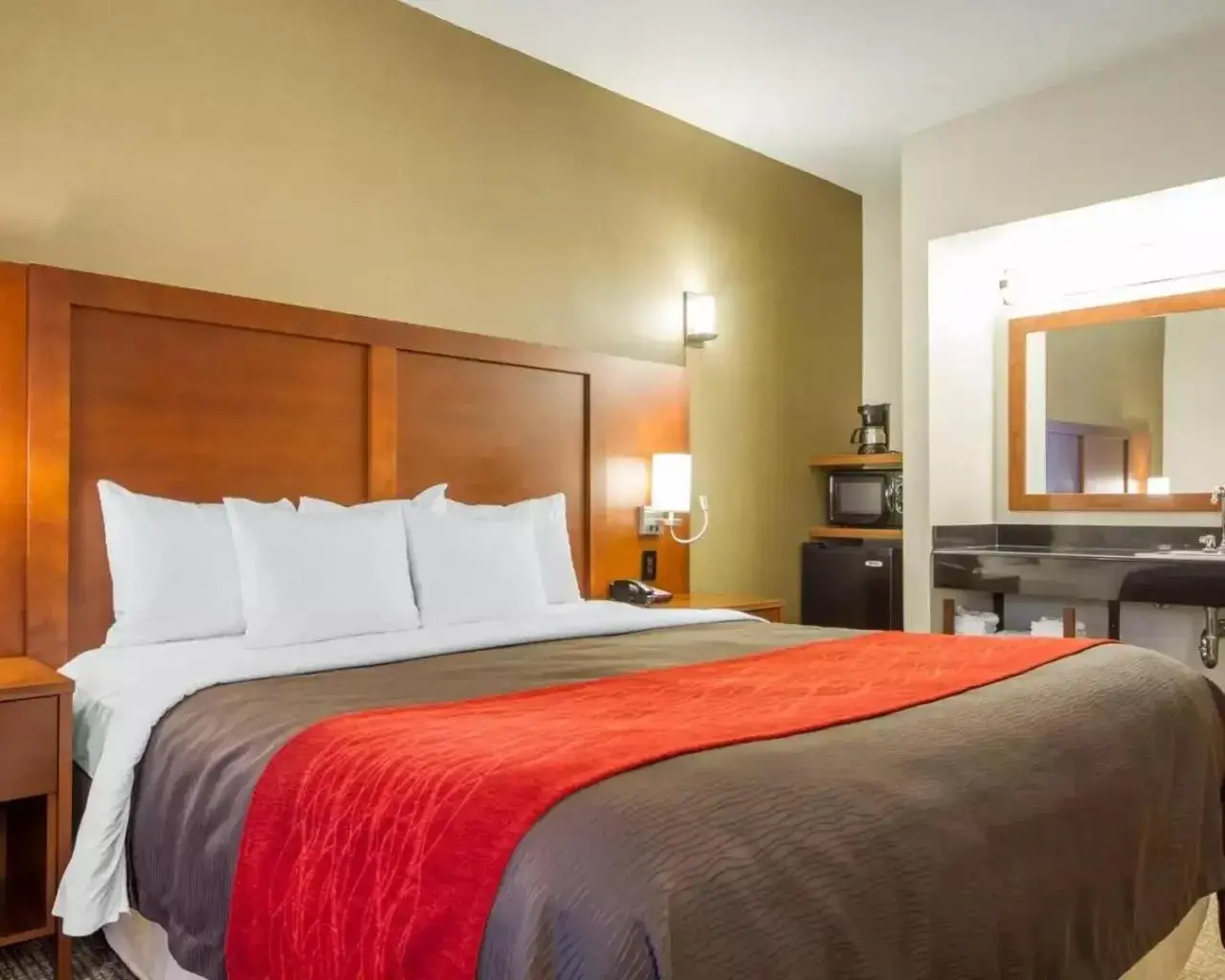 Superior Family King Room - Non-Smoking in THE ATRIUM HOTEL - SFO AIRPORT FREE! - Shuttle Bus - Parking - WIFI Superior Family King Room - Non-Smoking in THE ATRIUM HOTEL - SFO AIRPORT FREE! - Shuttle Bus - Parking - WIFI