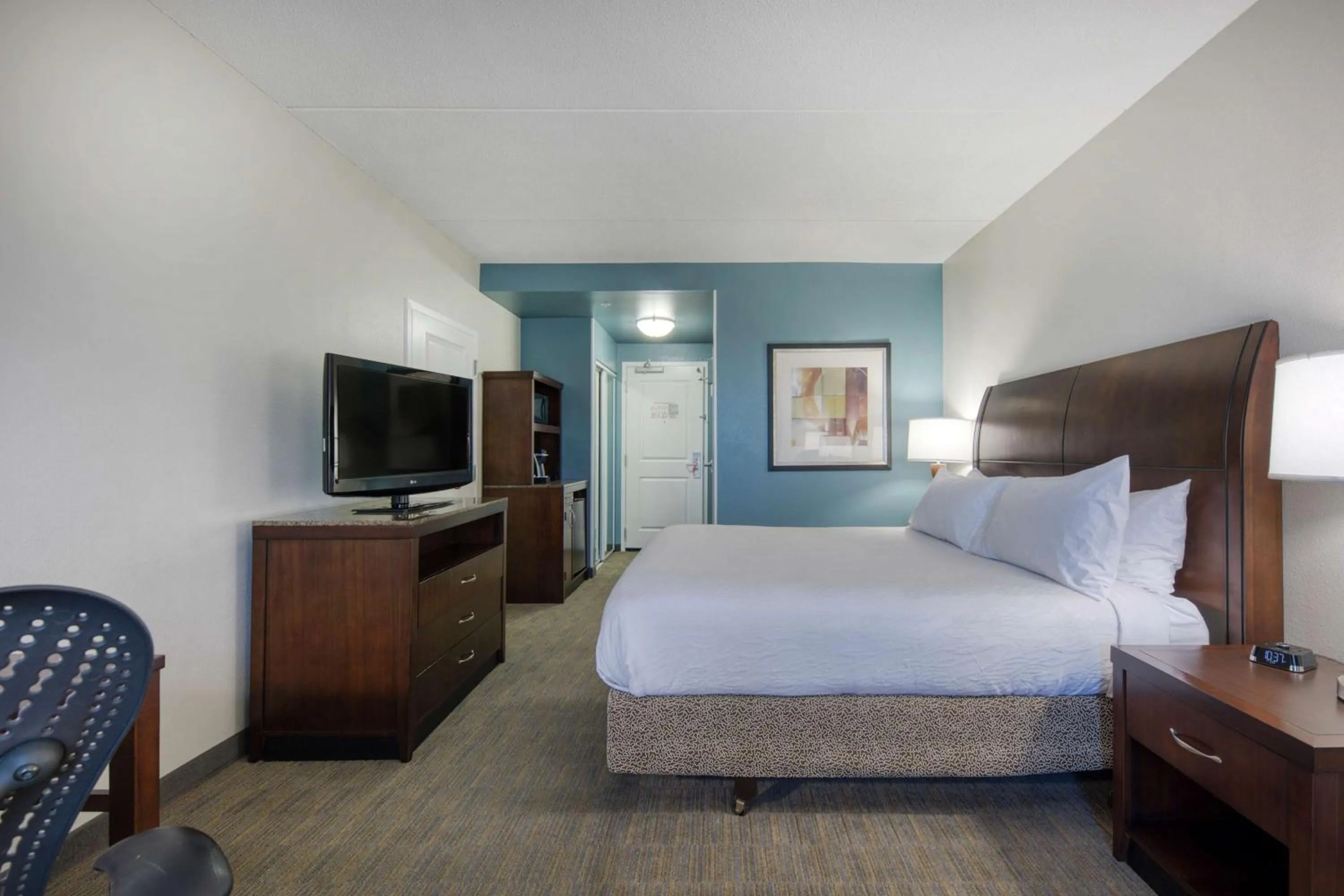 Bedroom, Bed in Hilton Garden Inn Durham Southpoint