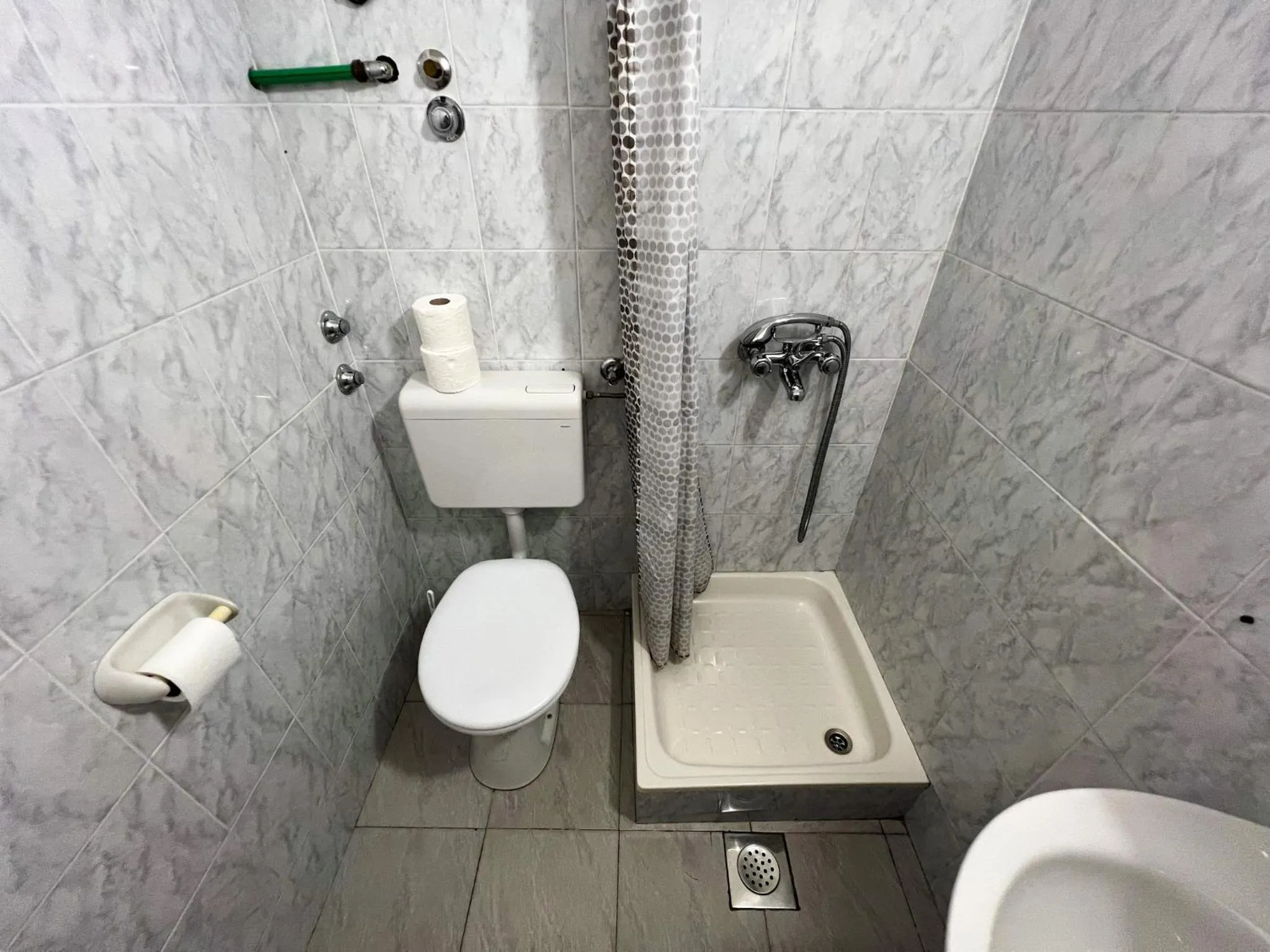 Shower in Robinson Olympos
