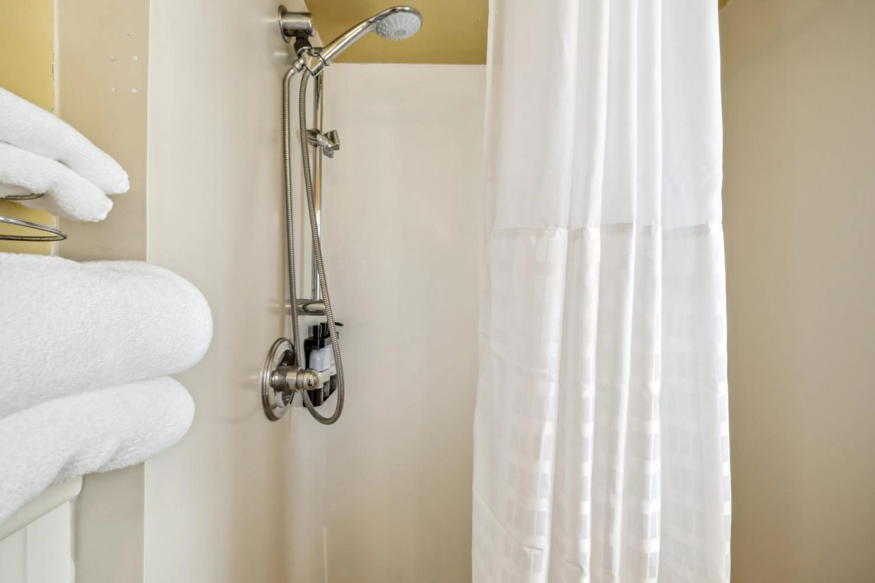 Shower in Inn Marin and Suites, an Ascend Collection Hotel