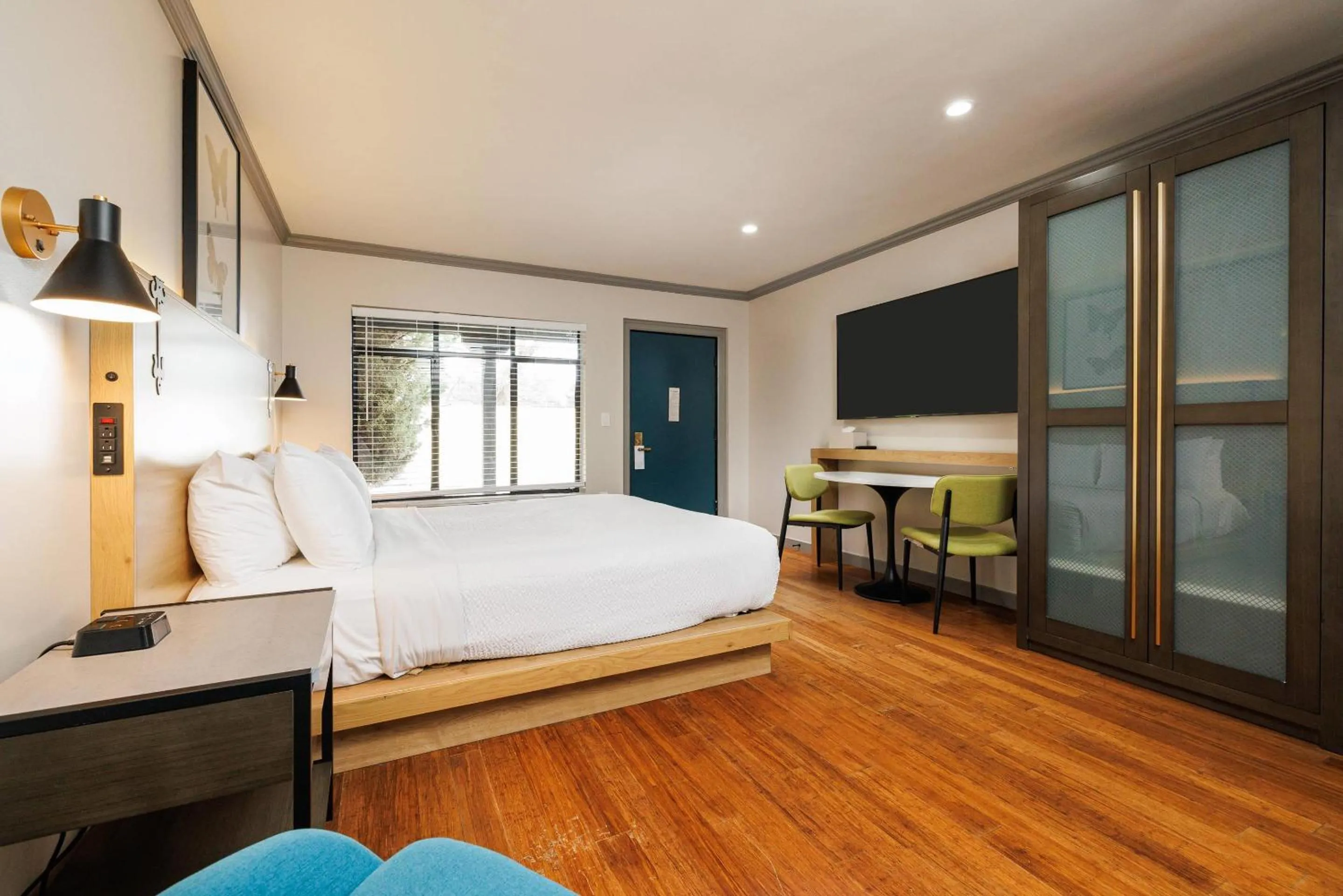 Bedroom, Bed in Inn Marin and Suites, an Ascend Collection Hotel