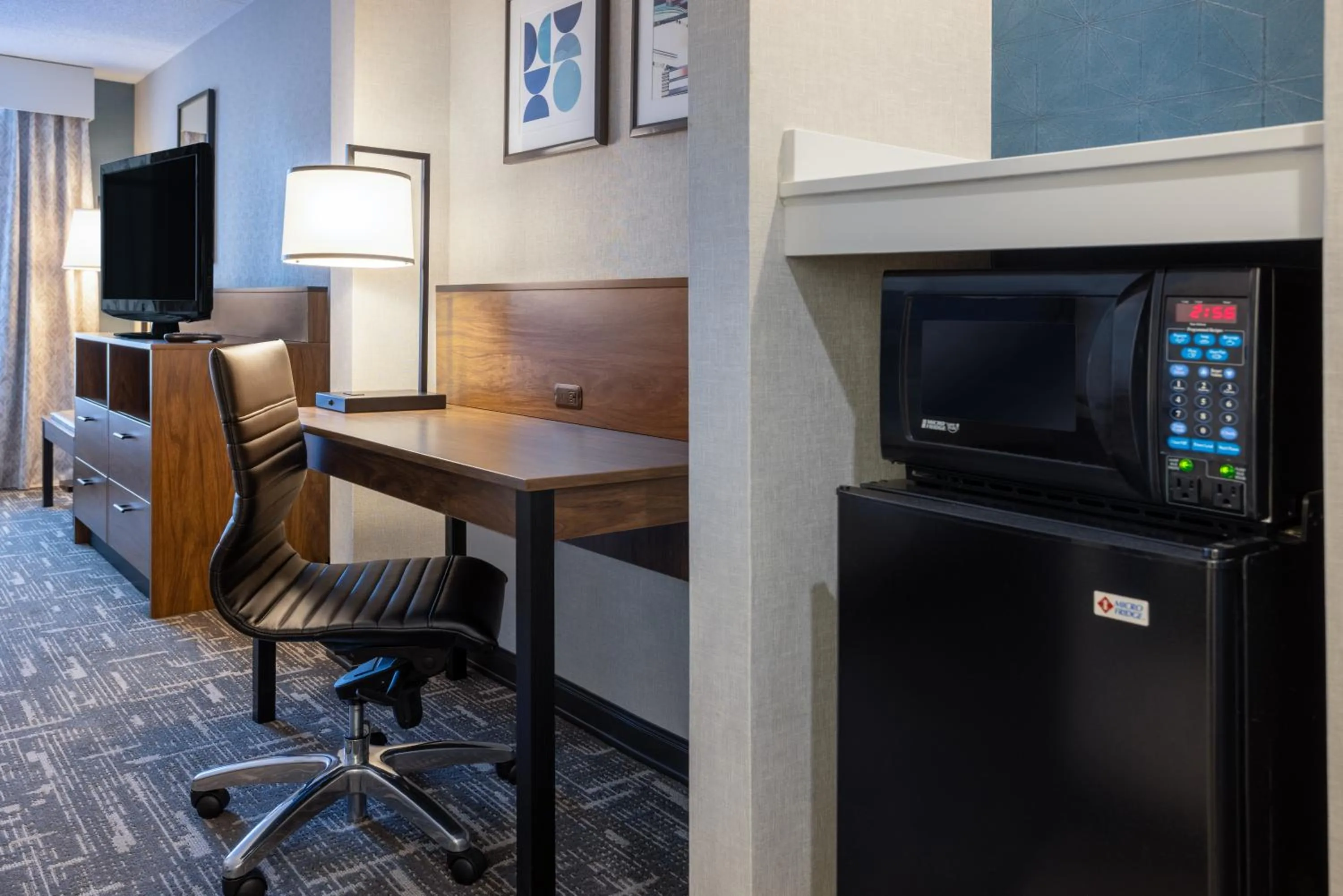 Communal lounge/ TV room in Wingate by Wyndham Vineland