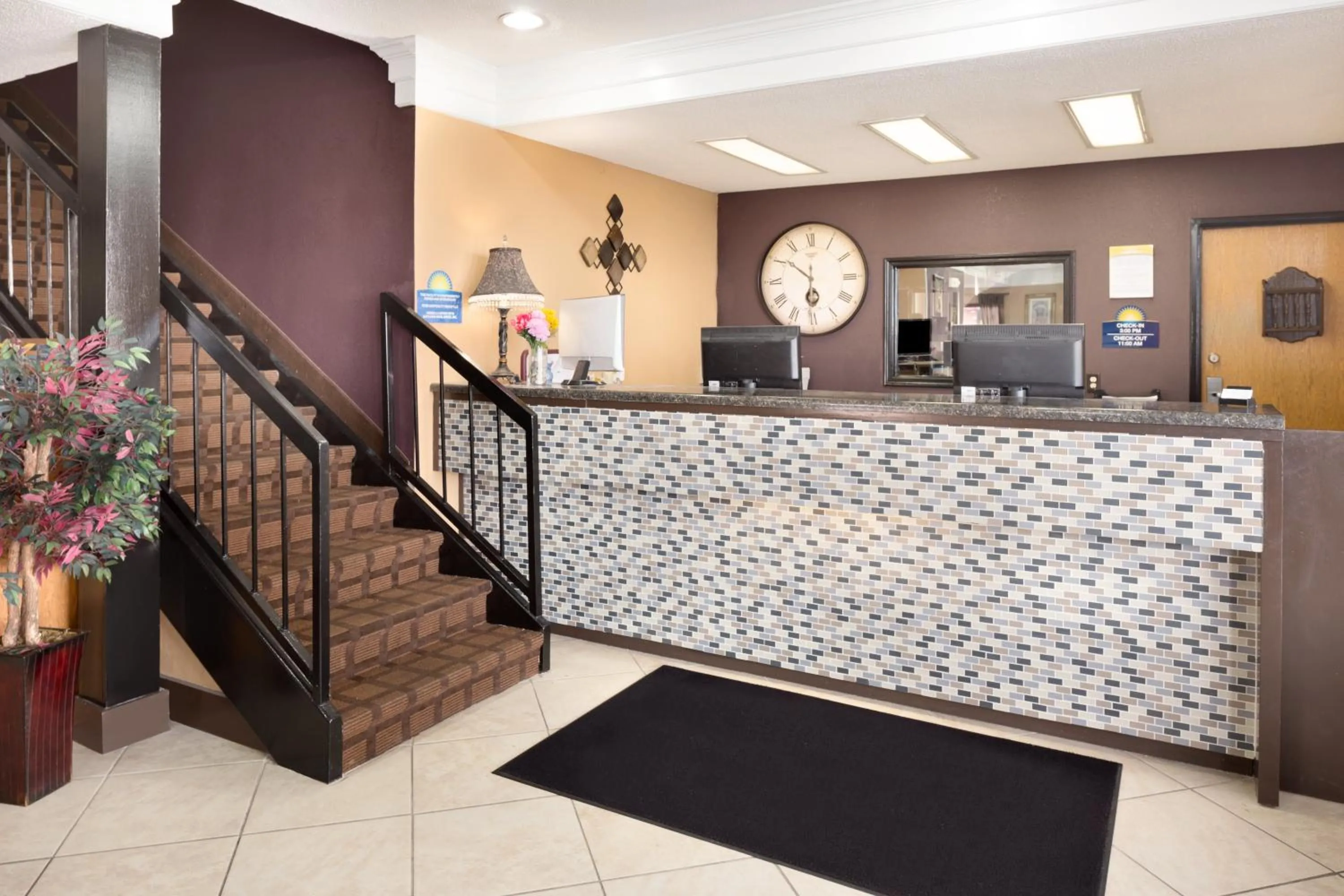 Lobby or reception in Days Inn by Wyndham Anderson IN