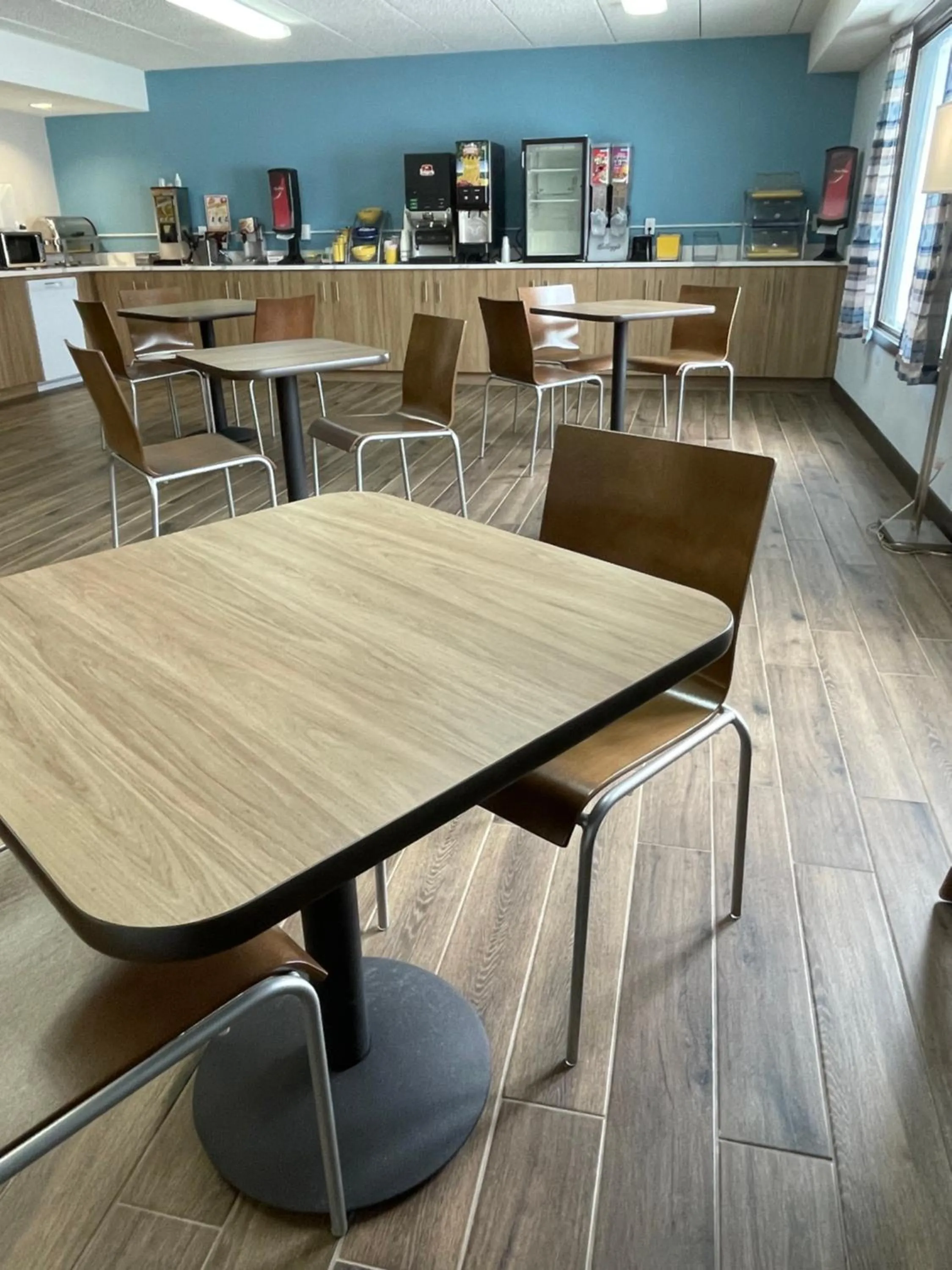 Breakfast in Days Inn by Wyndham Sioux Falls Airport