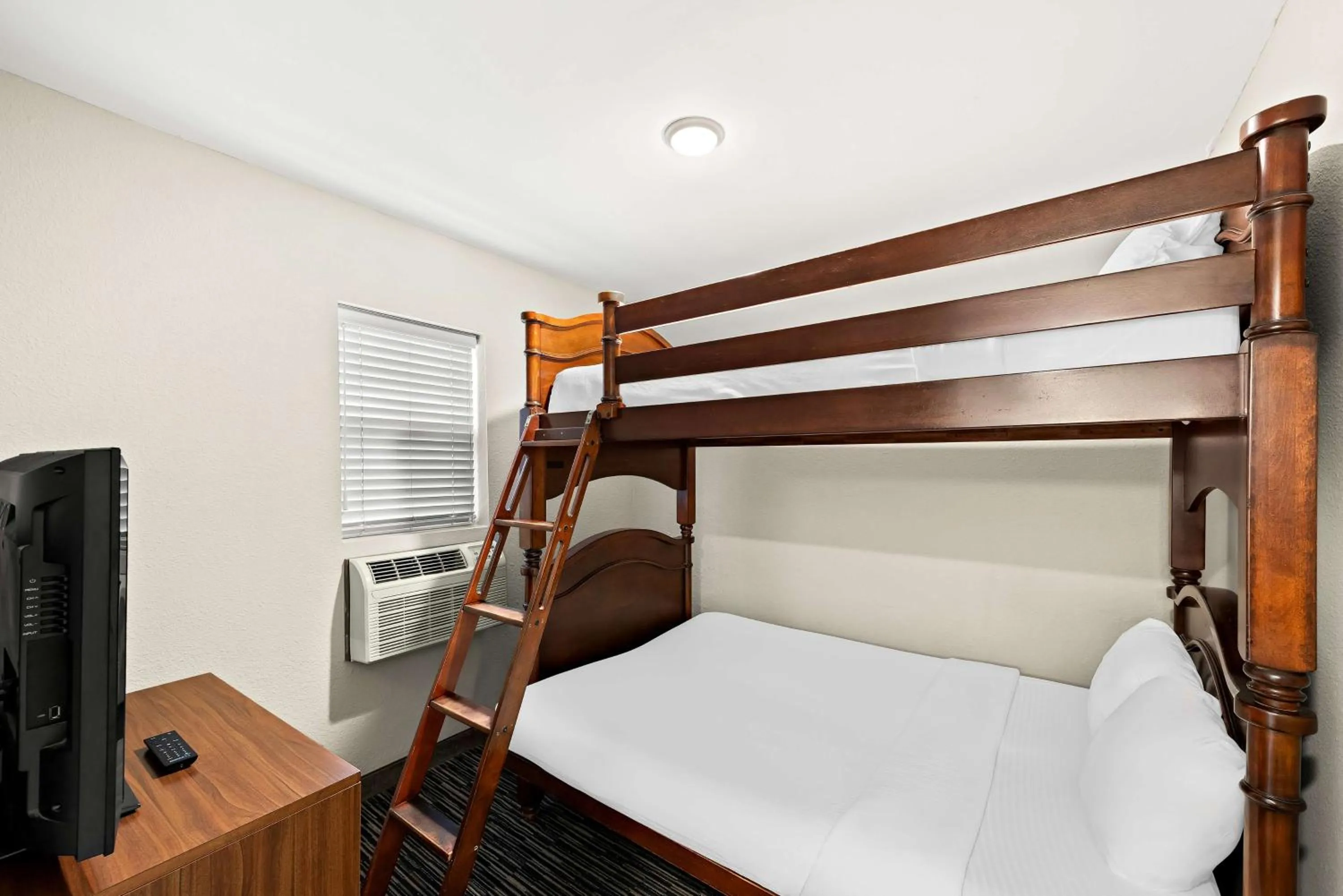 Bedroom, Bed in Best Western Route 66 Rail Haven