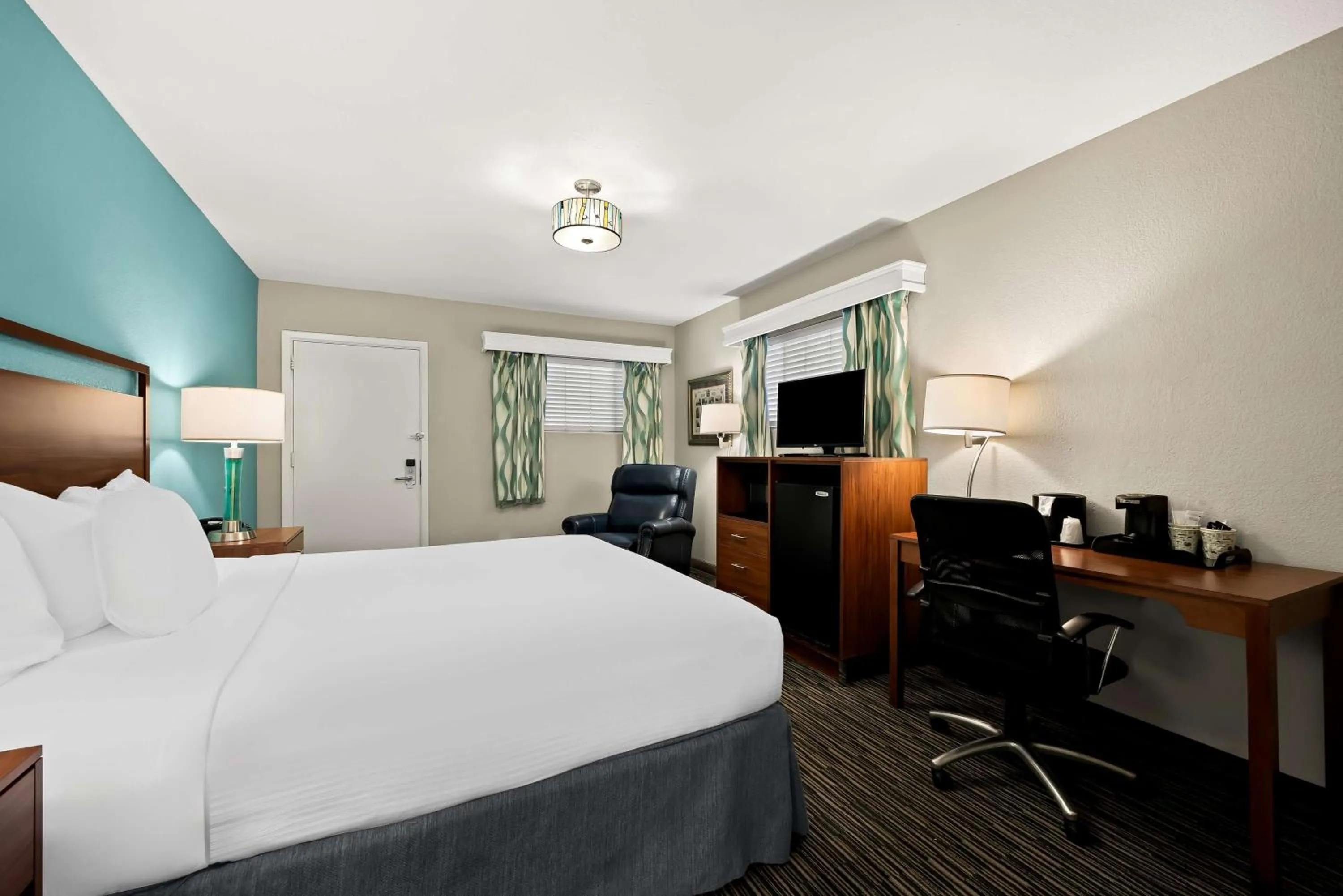 Bedroom, Bed in Best Western Route 66 Rail Haven