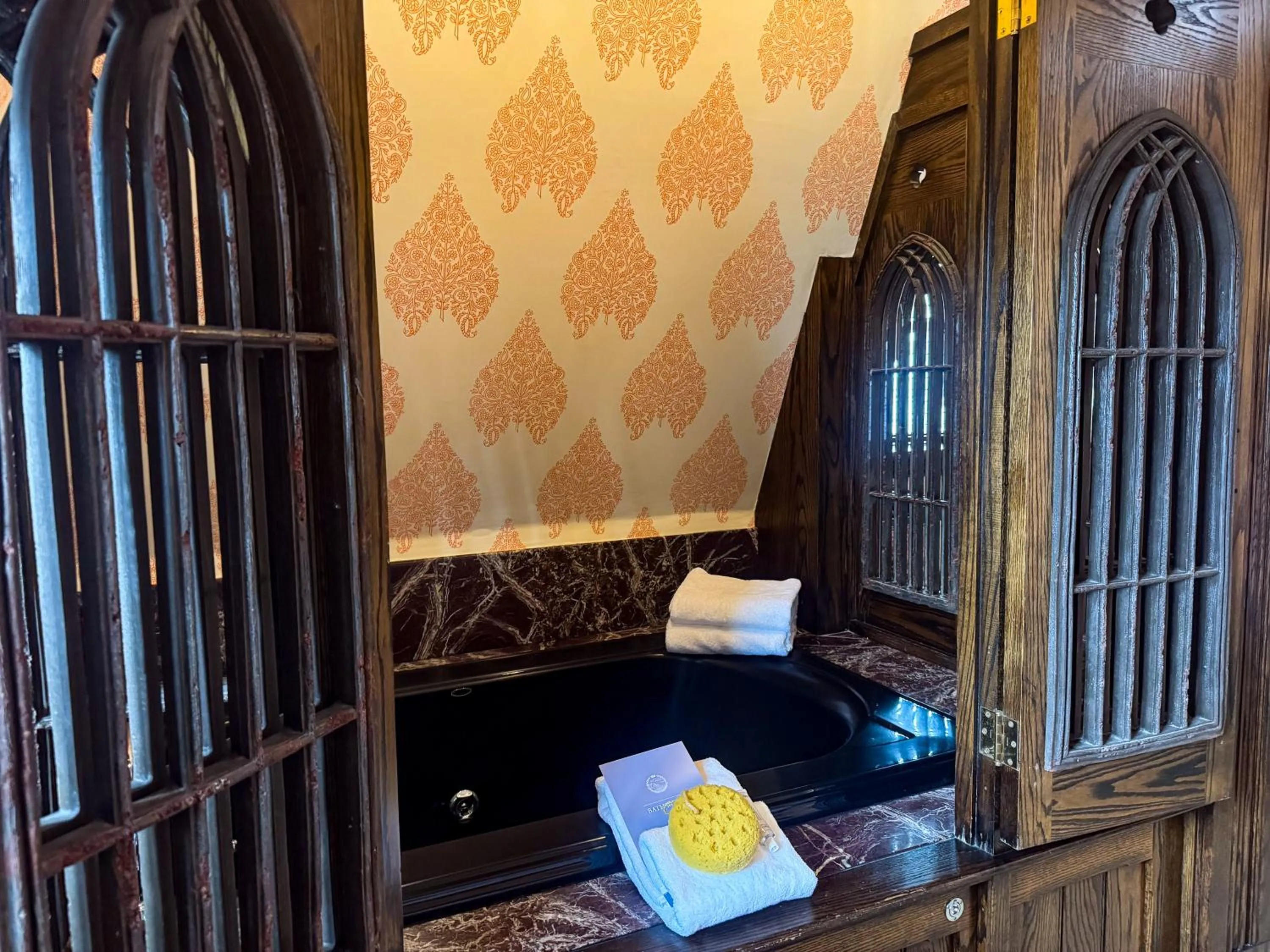 Bath in The Chanler at Cliff Walk