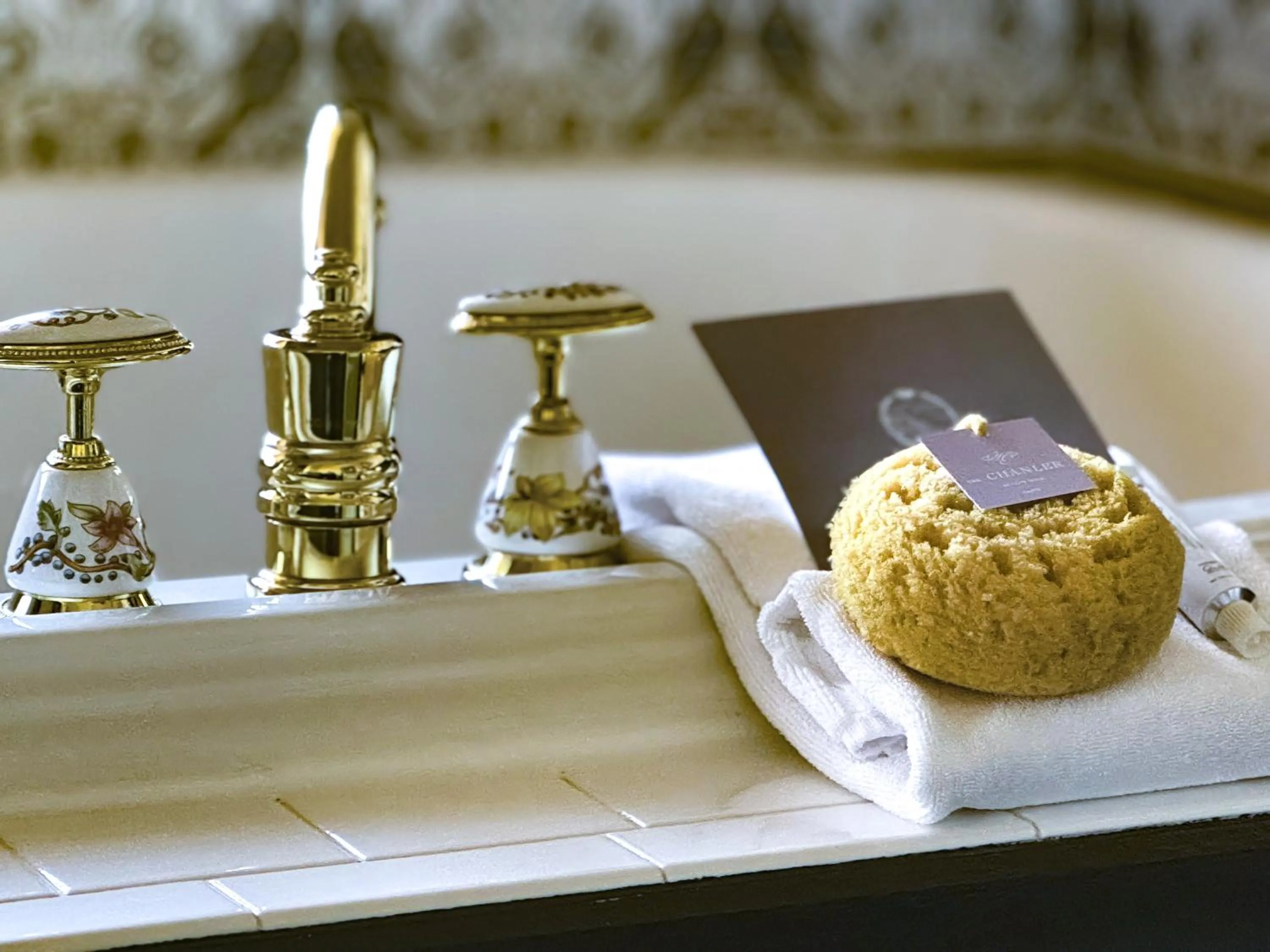 Bath in The Chanler at Cliff Walk