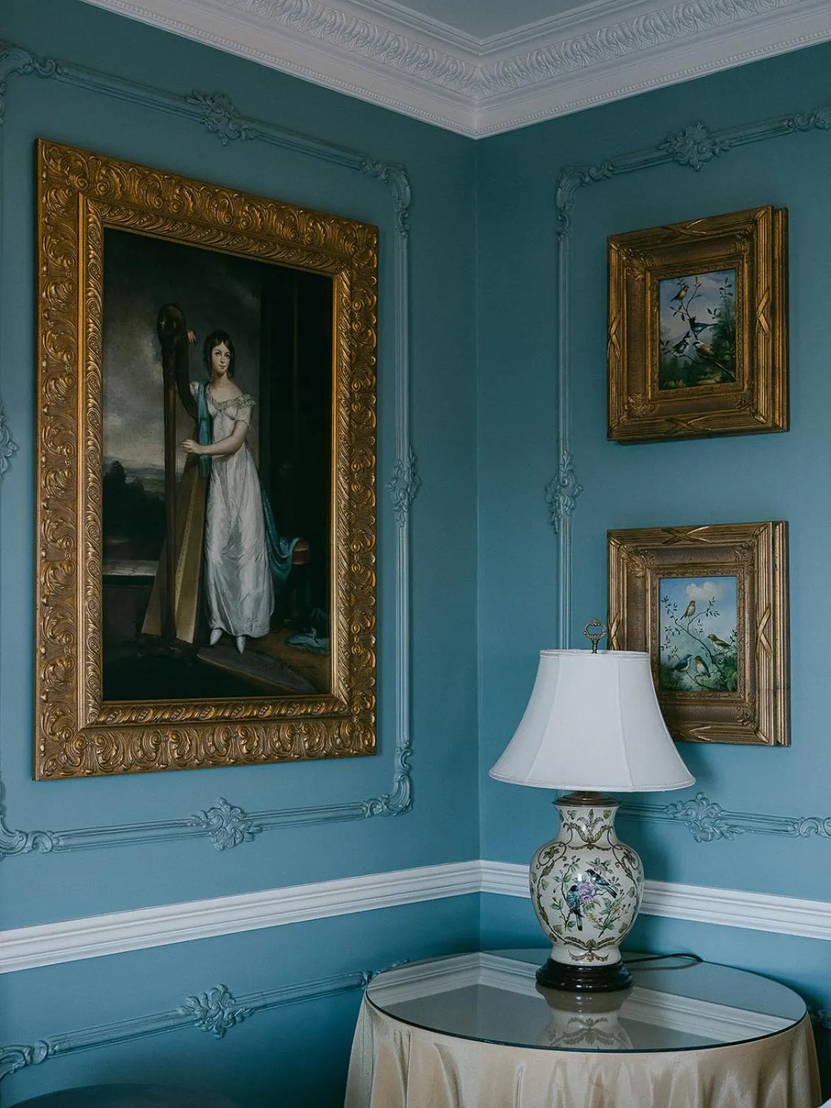 furniture in The Chanler at Cliff Walk
