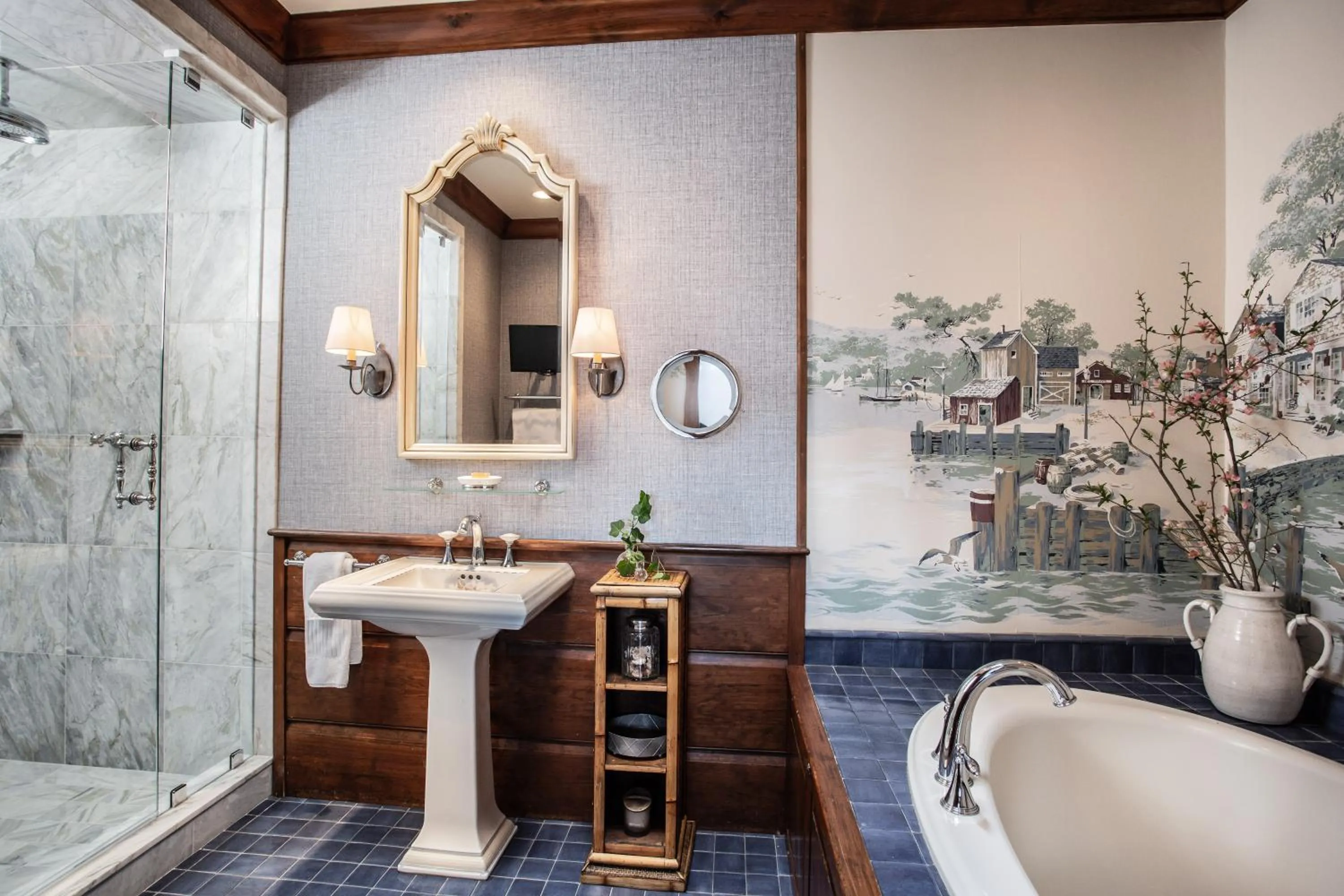 Shower in The Chanler at Cliff Walk