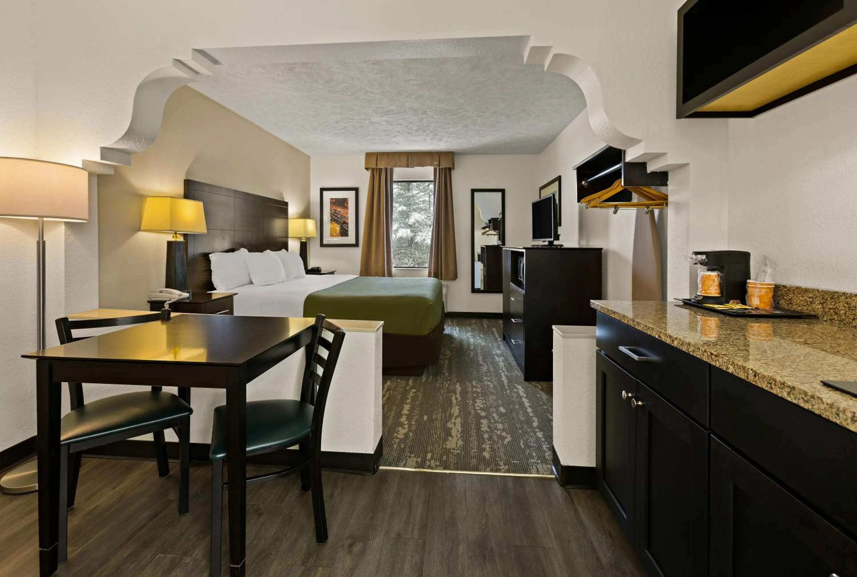 Bedroom in Quality Inn Traverse City